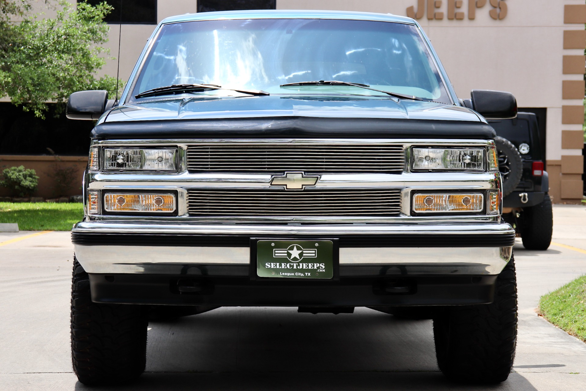 Used-1995-Chevrolet-Tahoe-LS