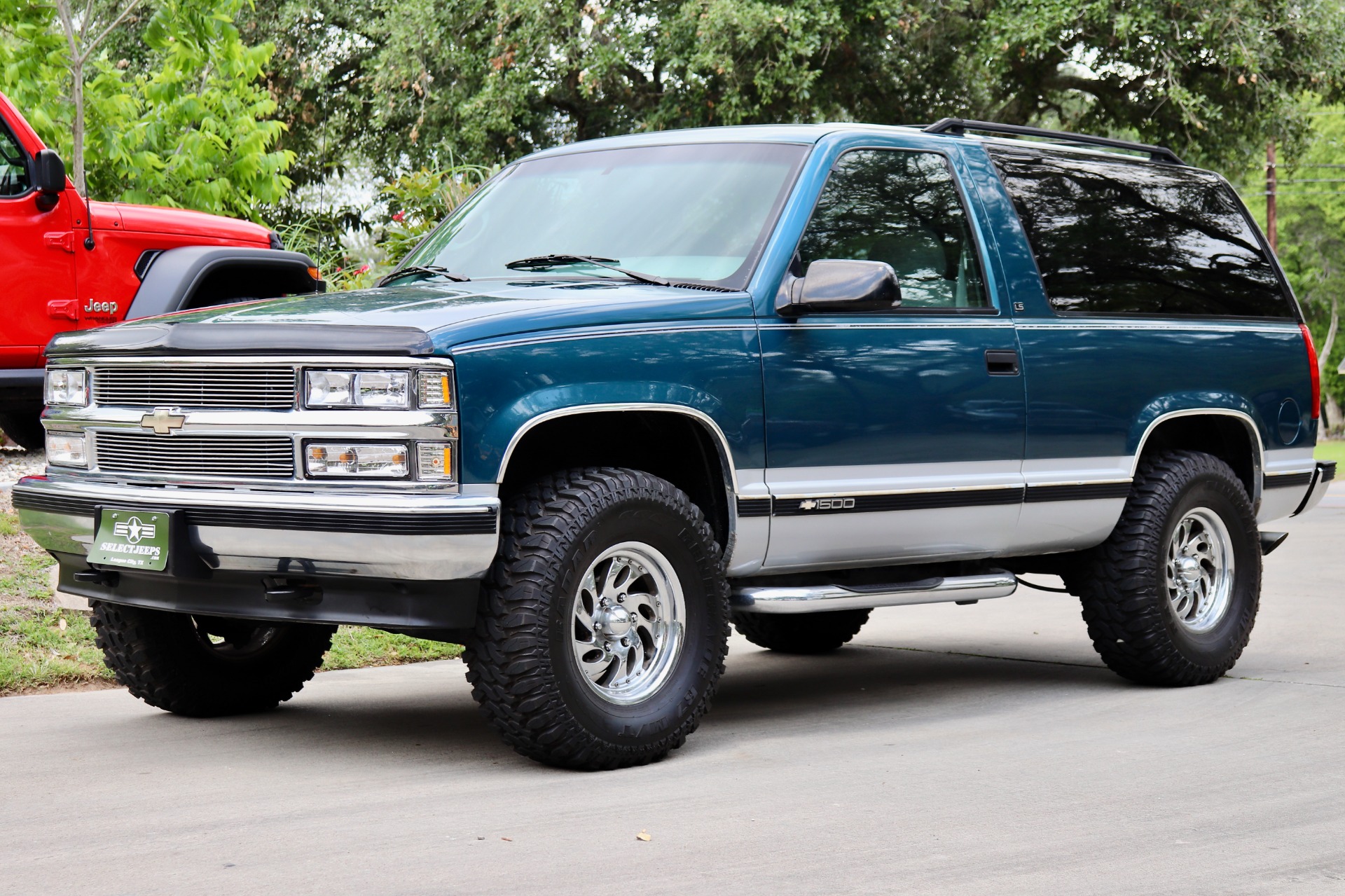 Used-1995-Chevrolet-Tahoe-LS