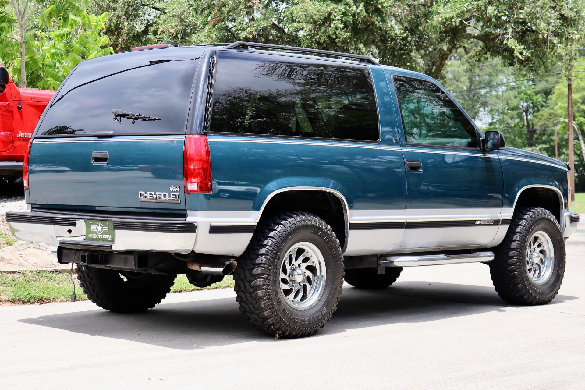 Used-1995-Chevrolet-Tahoe-LS