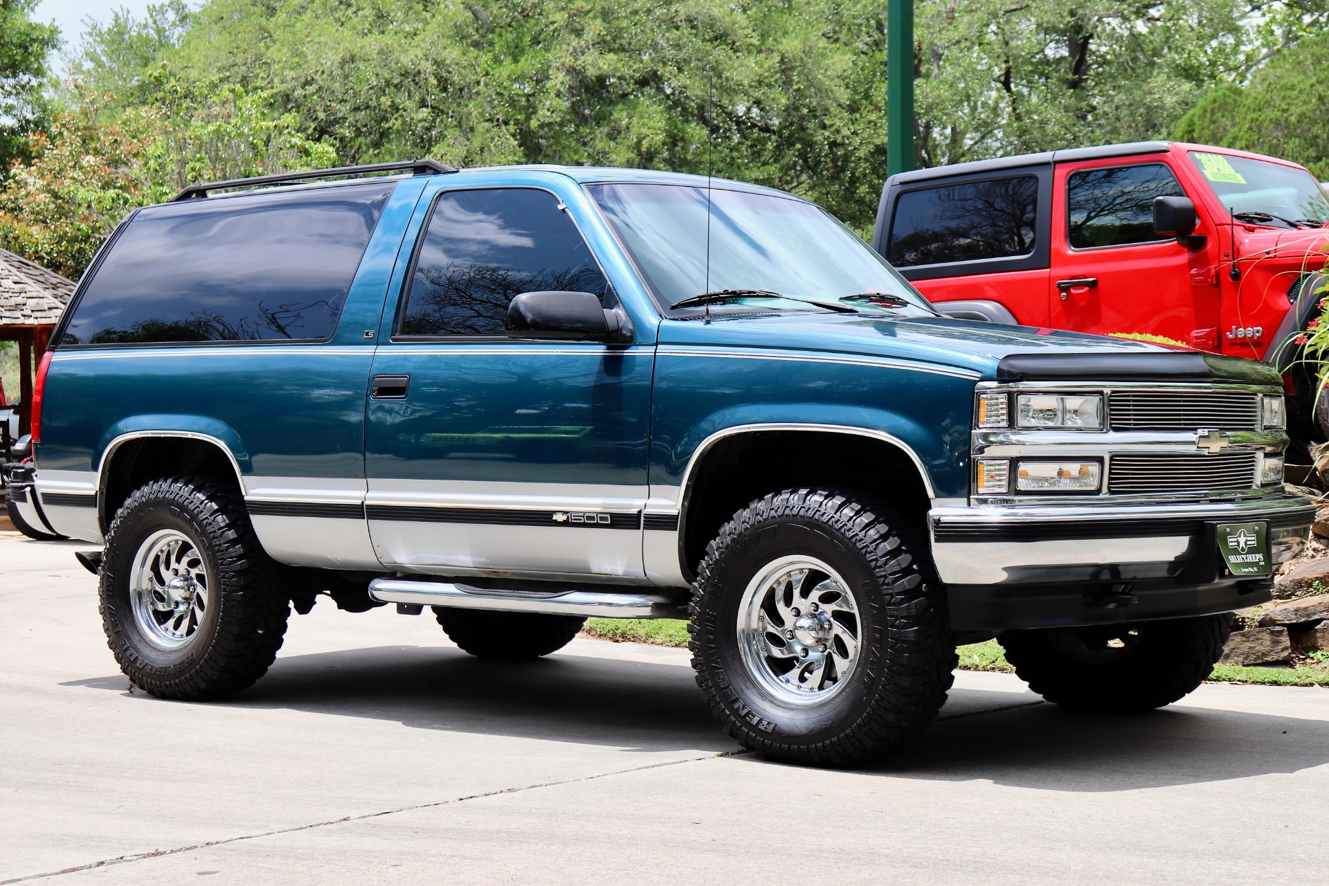 Used-1995-Chevrolet-Tahoe-LS