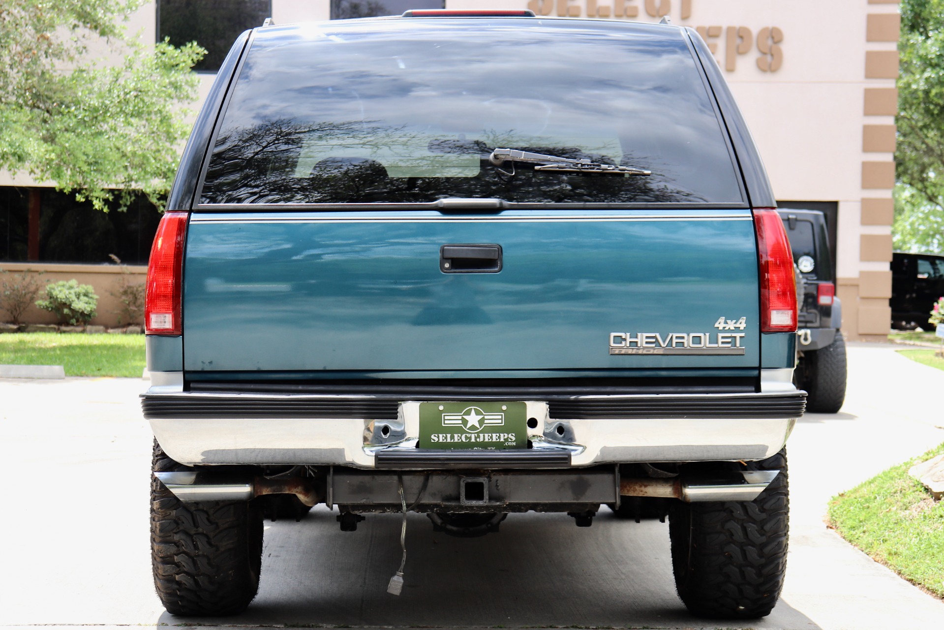 Used-1995-Chevrolet-Tahoe-LS