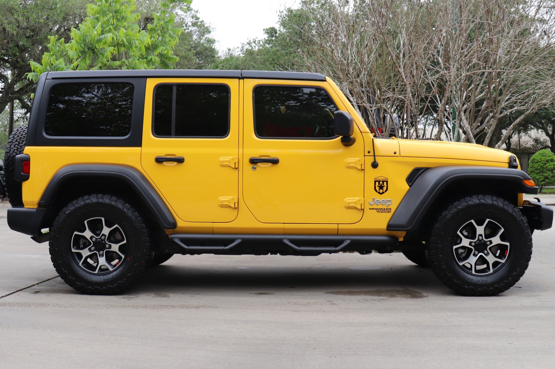 Used-2019-Jeep-Wrangler-Unlimited-Sport