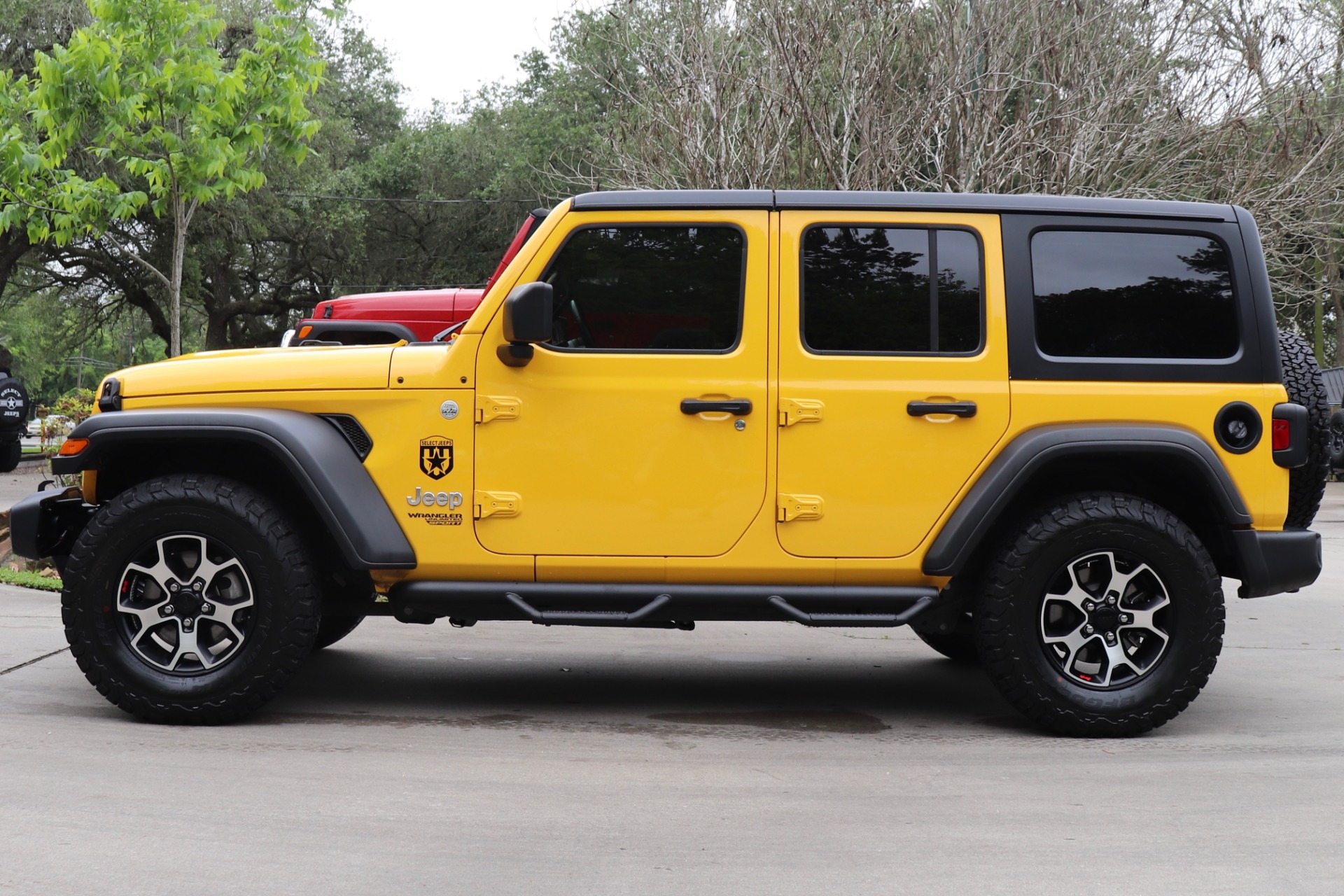 Used-2019-Jeep-Wrangler-Unlimited-Sport