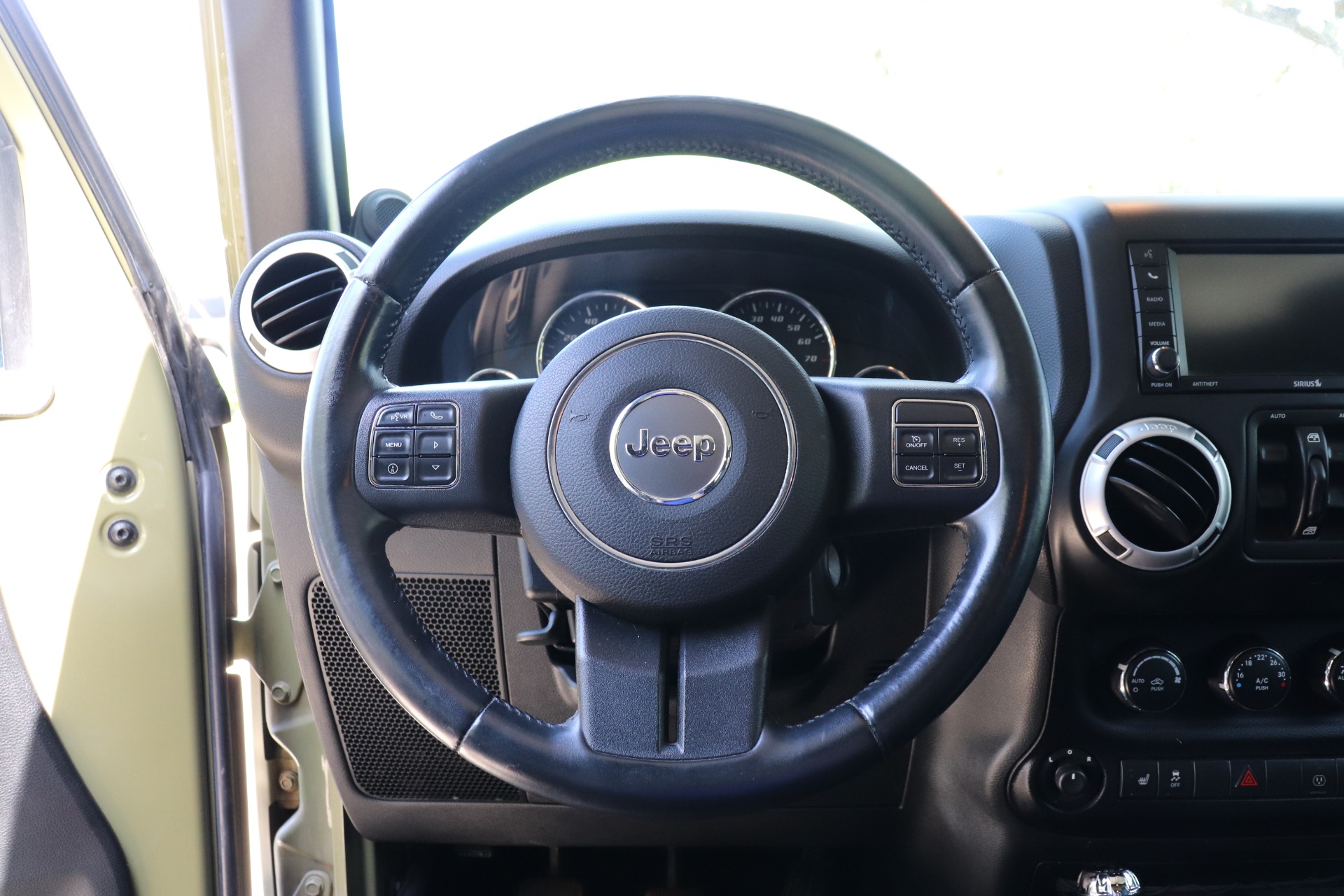 Used-2013-Jeep-Wrangler-Unlimited-Sahara