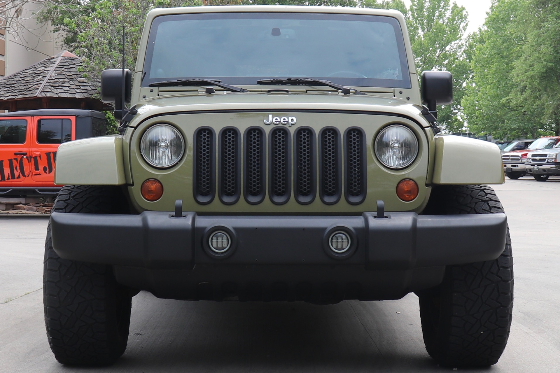 Used-2013-Jeep-Wrangler-Unlimited-Sahara