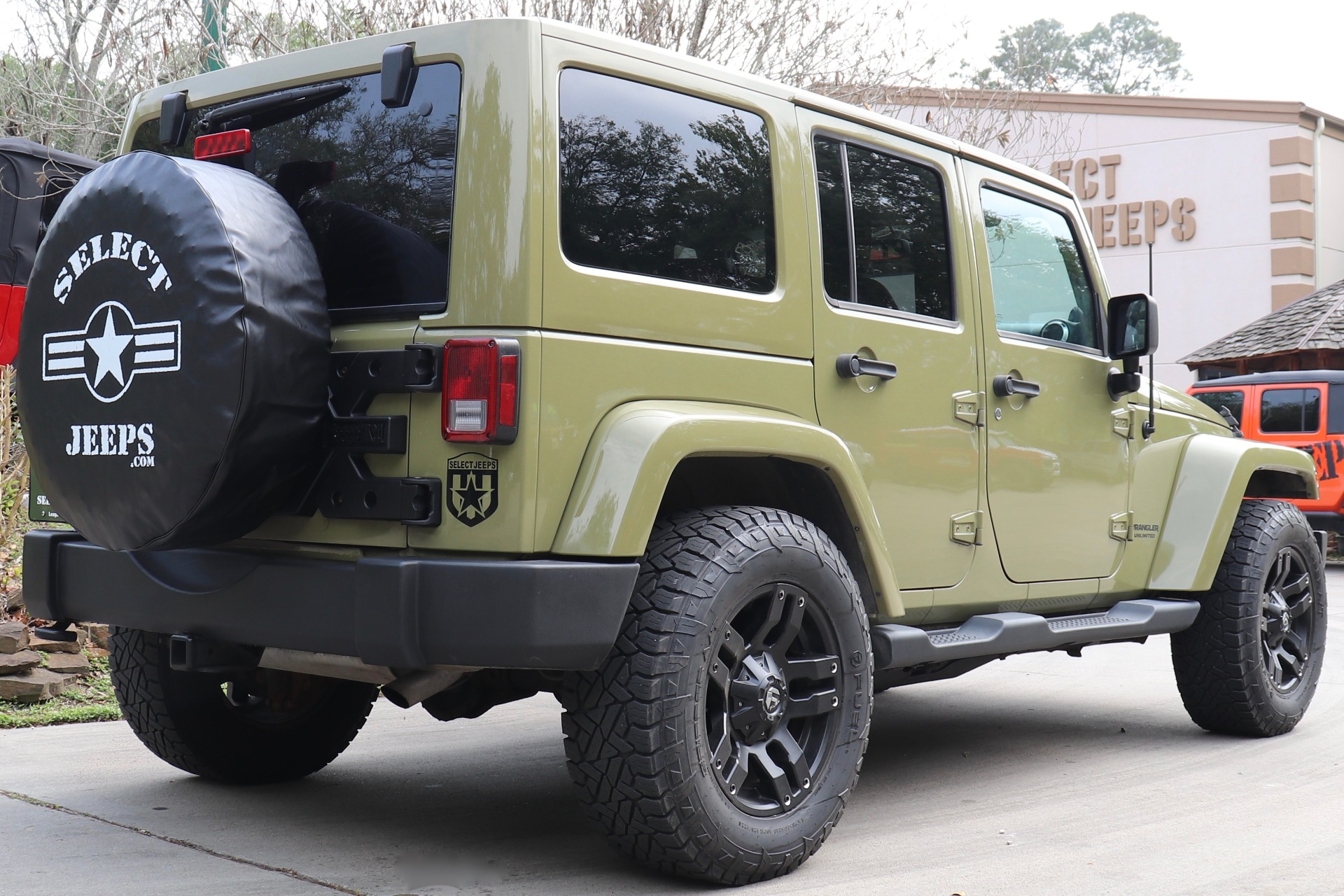 Used-2013-Jeep-Wrangler-Unlimited-Sahara