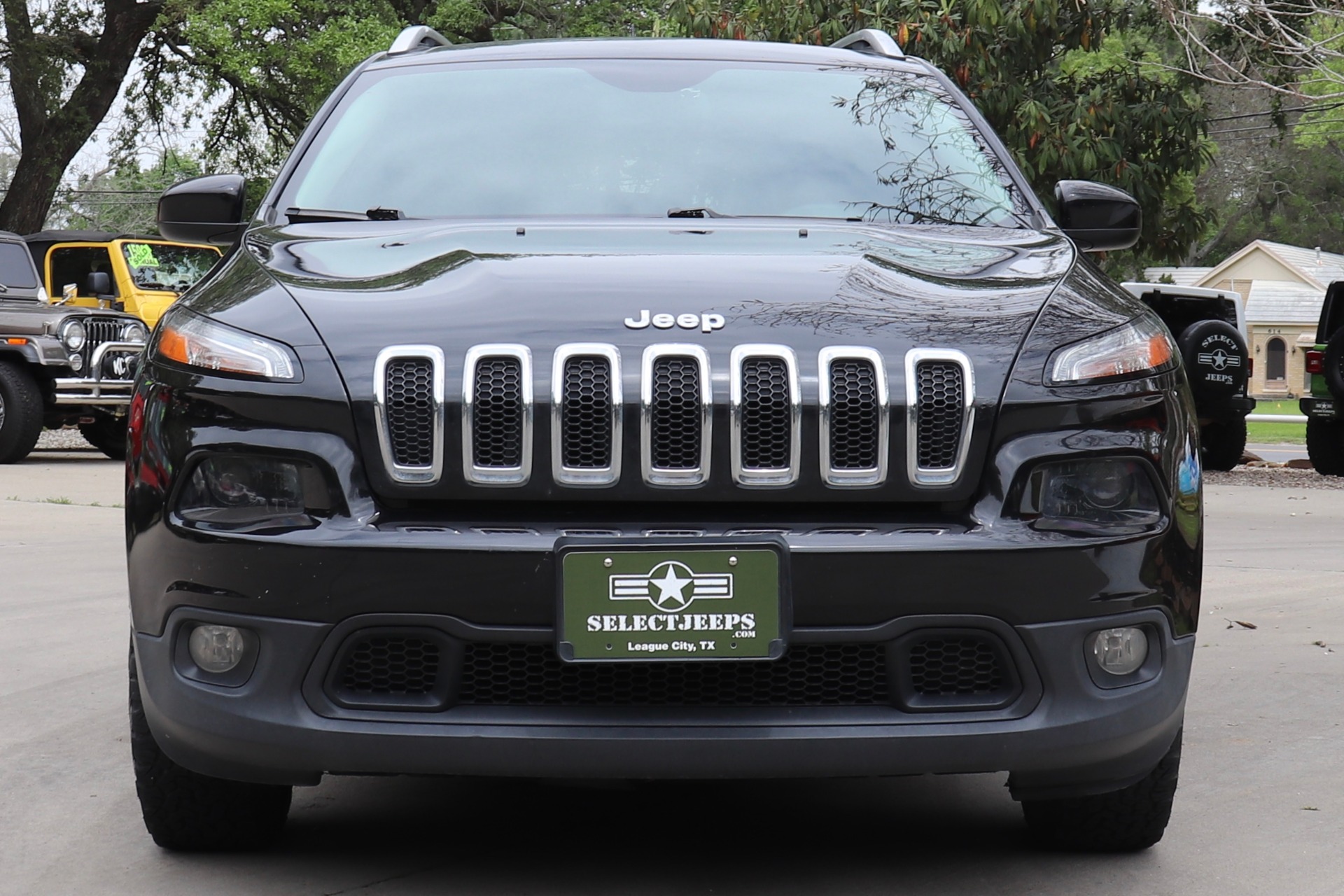 Used-2015-Jeep-Cherokee-Latitude