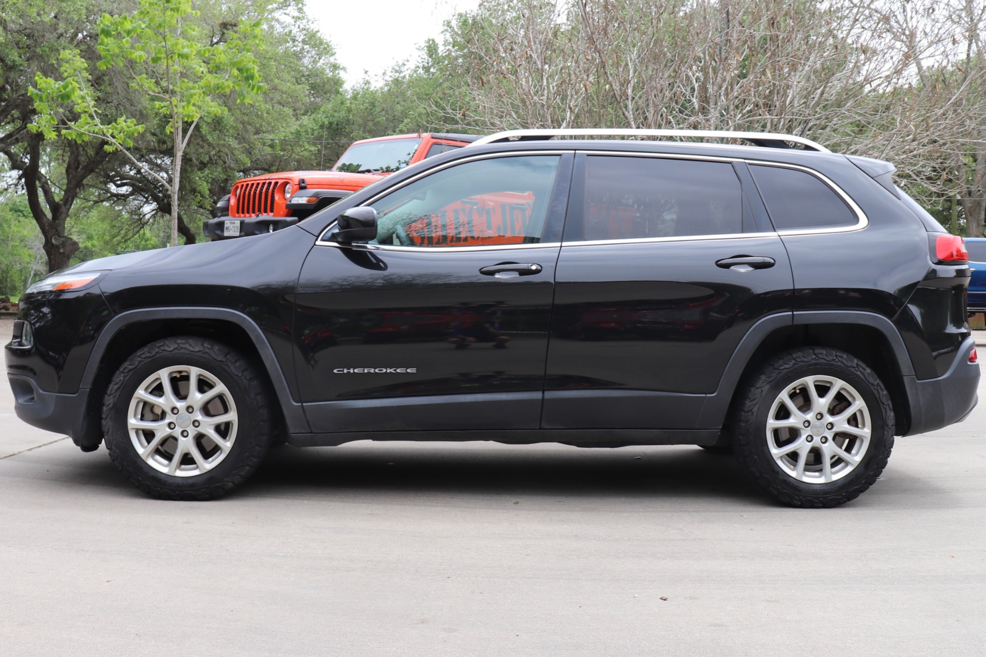 Used-2015-Jeep-Cherokee-Latitude