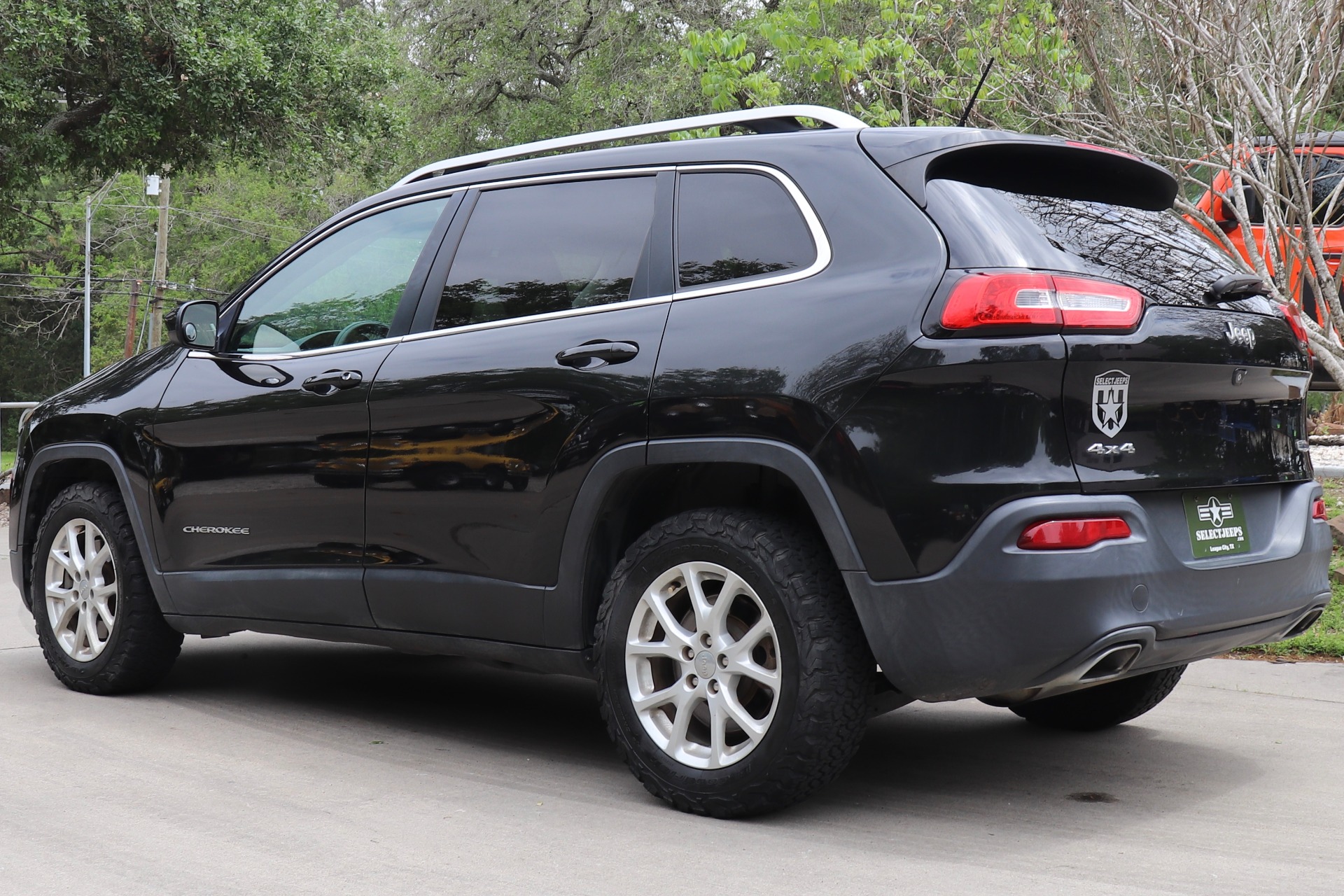 Used-2015-Jeep-Cherokee-Latitude