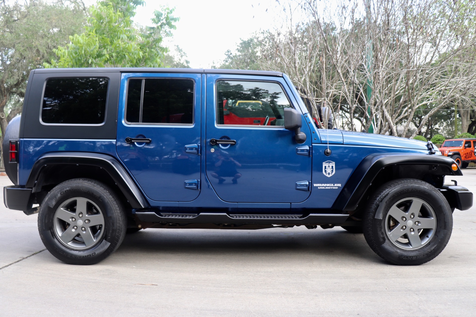 Used-2010-Jeep-Wrangler-Unlimited-Sport