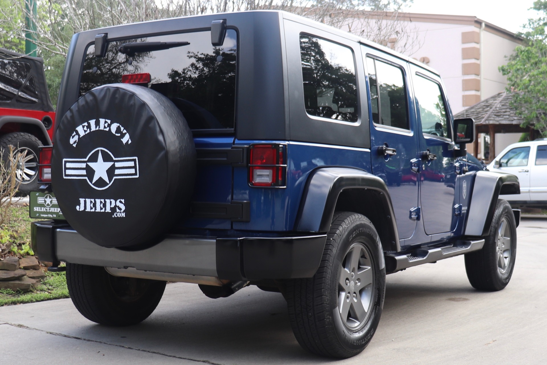 Used-2010-Jeep-Wrangler-Unlimited-Sport