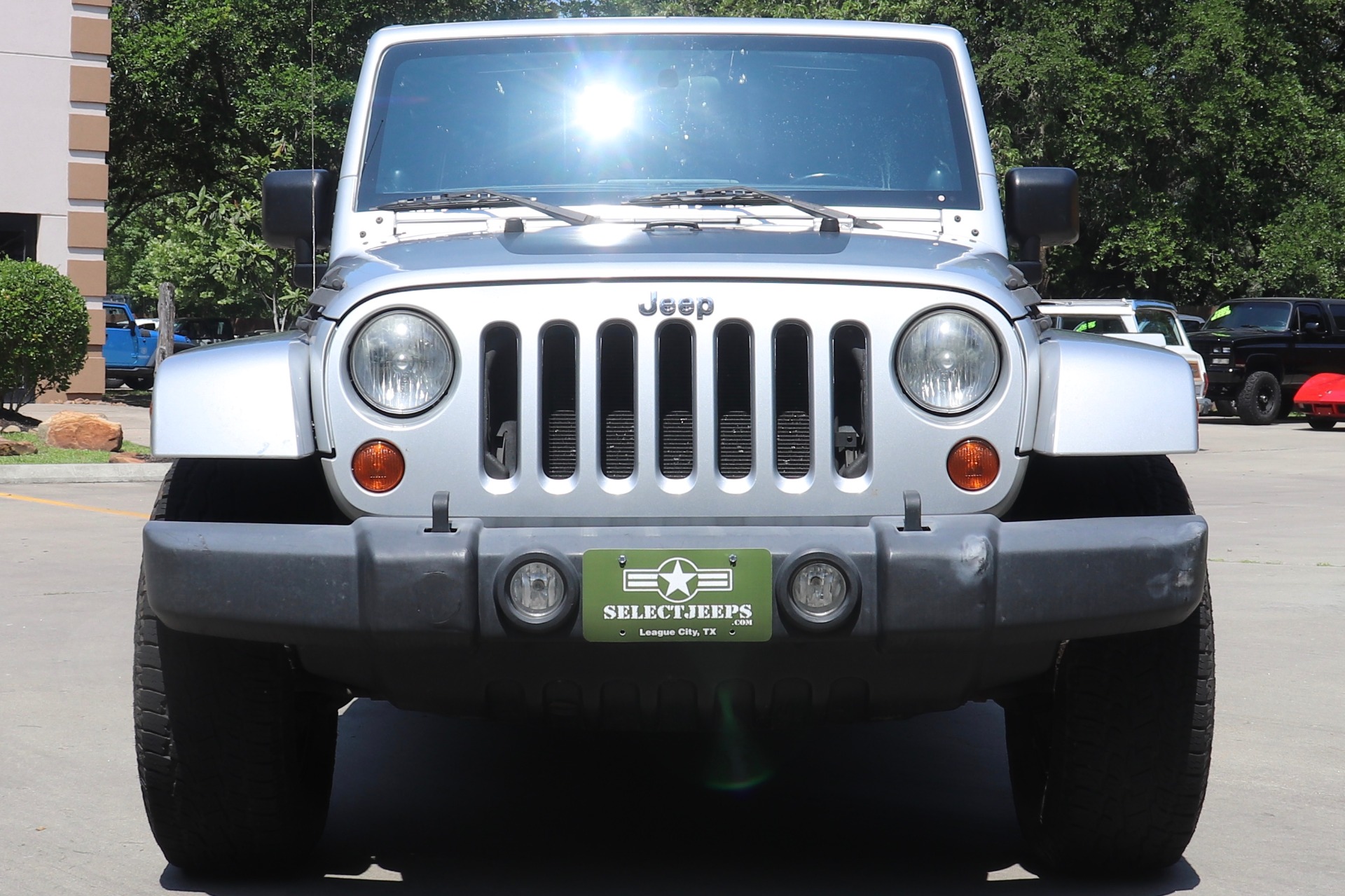 Used-2012-Jeep-Wrangler-Unlimited-Sahara