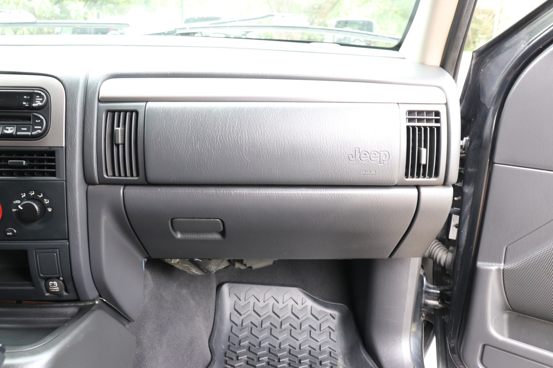 Used-2003-Jeep-Grand-Cherokee-Laredo For Sale | Select Jeeps Inc. Used-2003-Jeep-Grand-Cherokee-Laredo