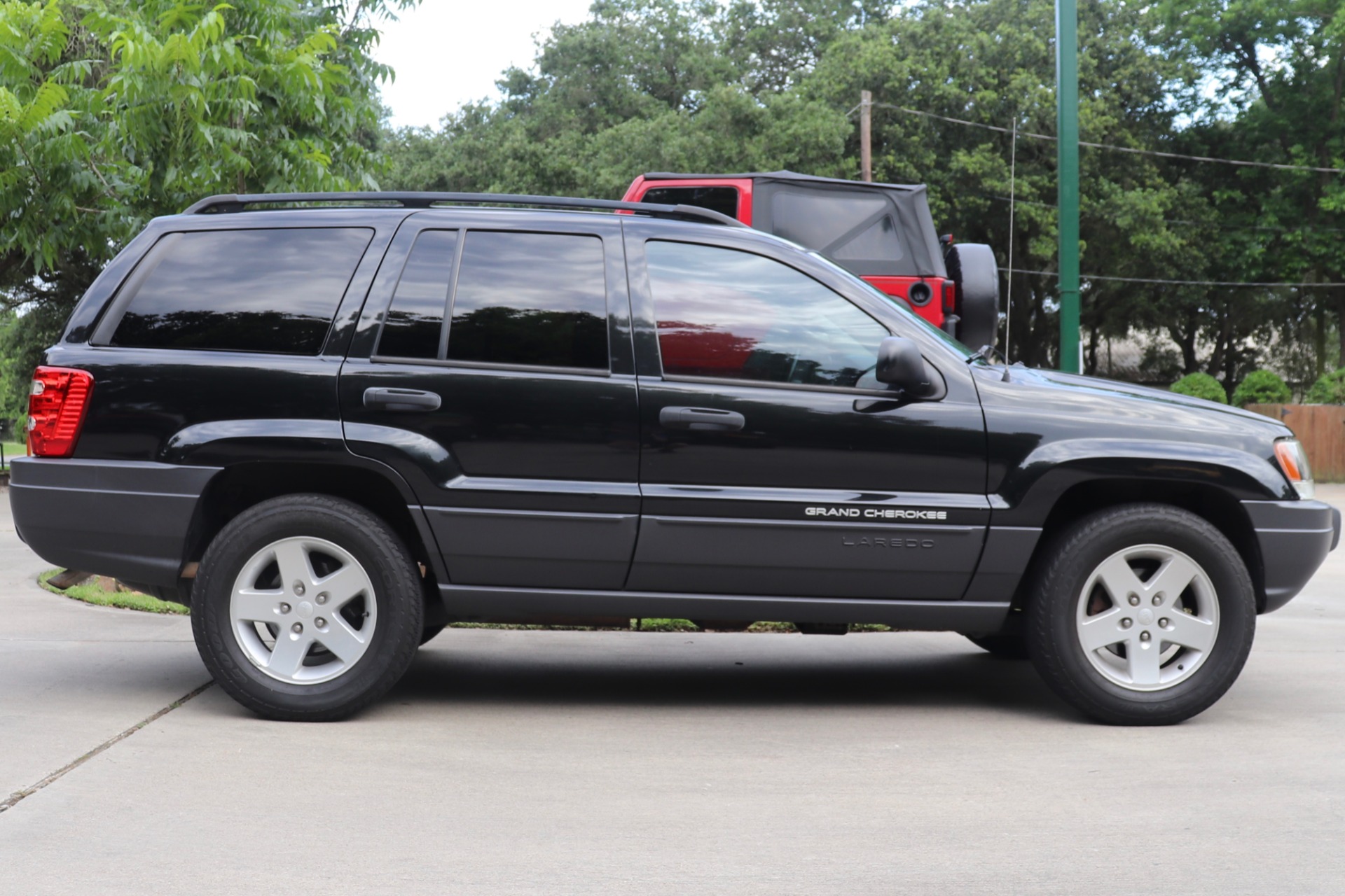 Used-2003-Jeep-Grand-Cherokee-Laredo For Sale | Select Jeeps Inc. Used-2003-Jeep-Grand-Cherokee-Laredo
