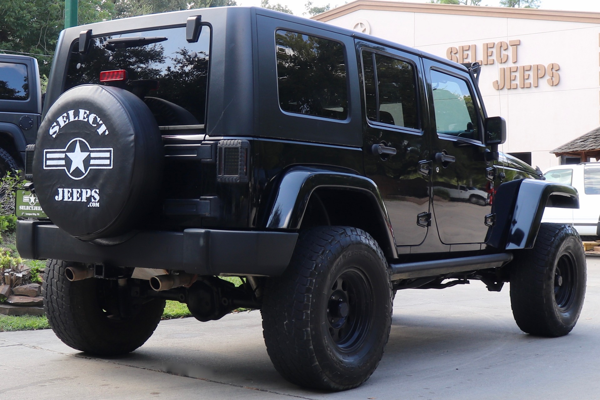 Used-2007-Jeep-Wrangler-Unlimited-Sahara