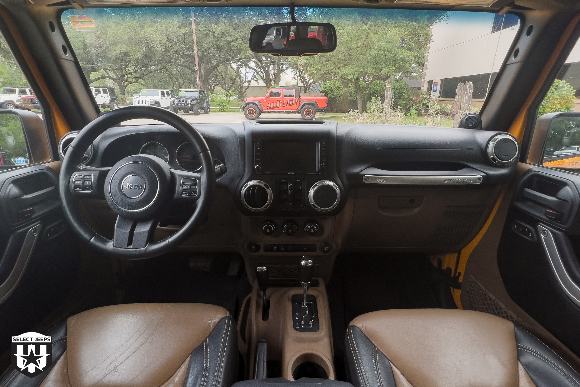 Used-2013-Jeep-Wrangler-Unlimited-Sahara