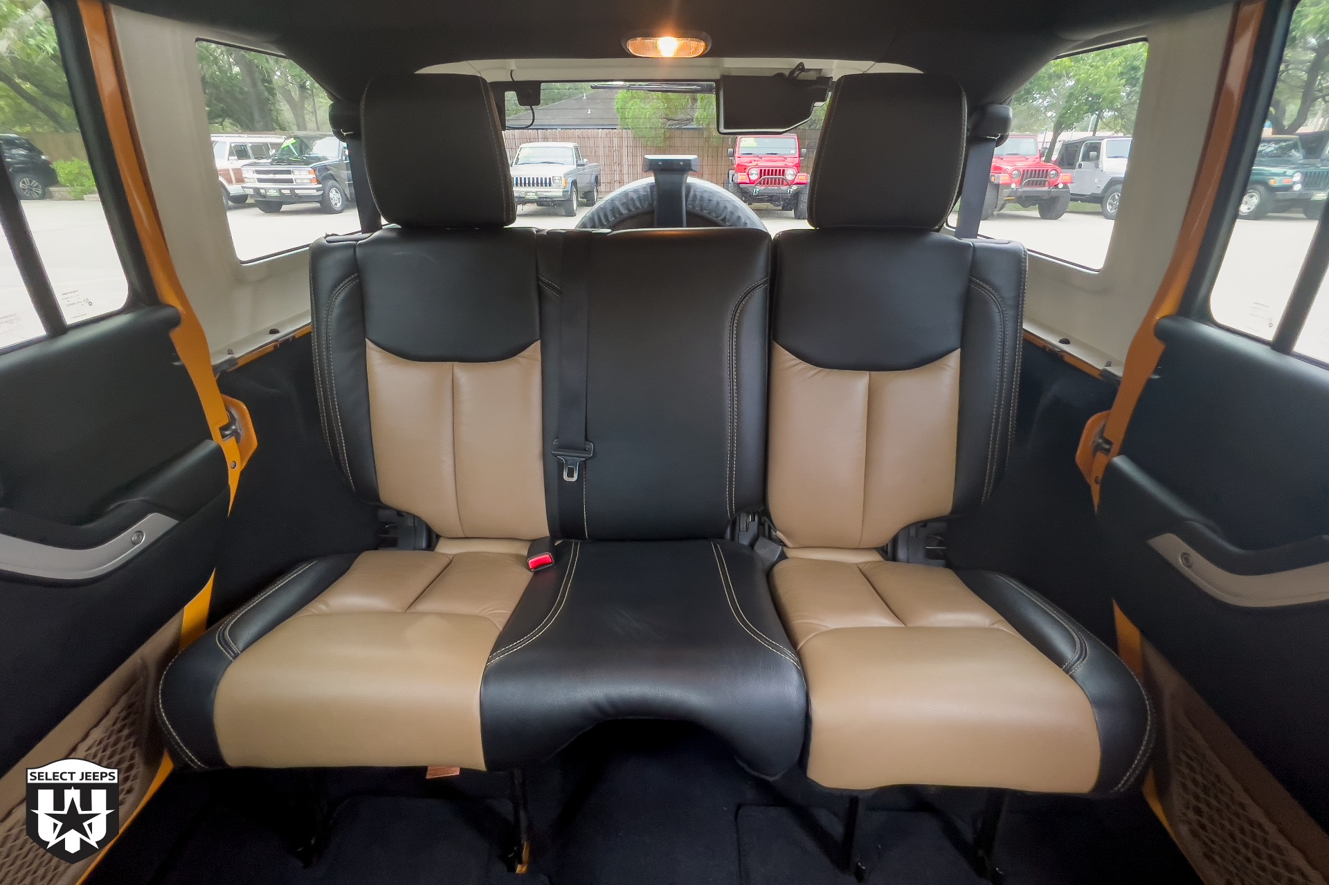 Used-2013-Jeep-Wrangler-Unlimited-Sahara