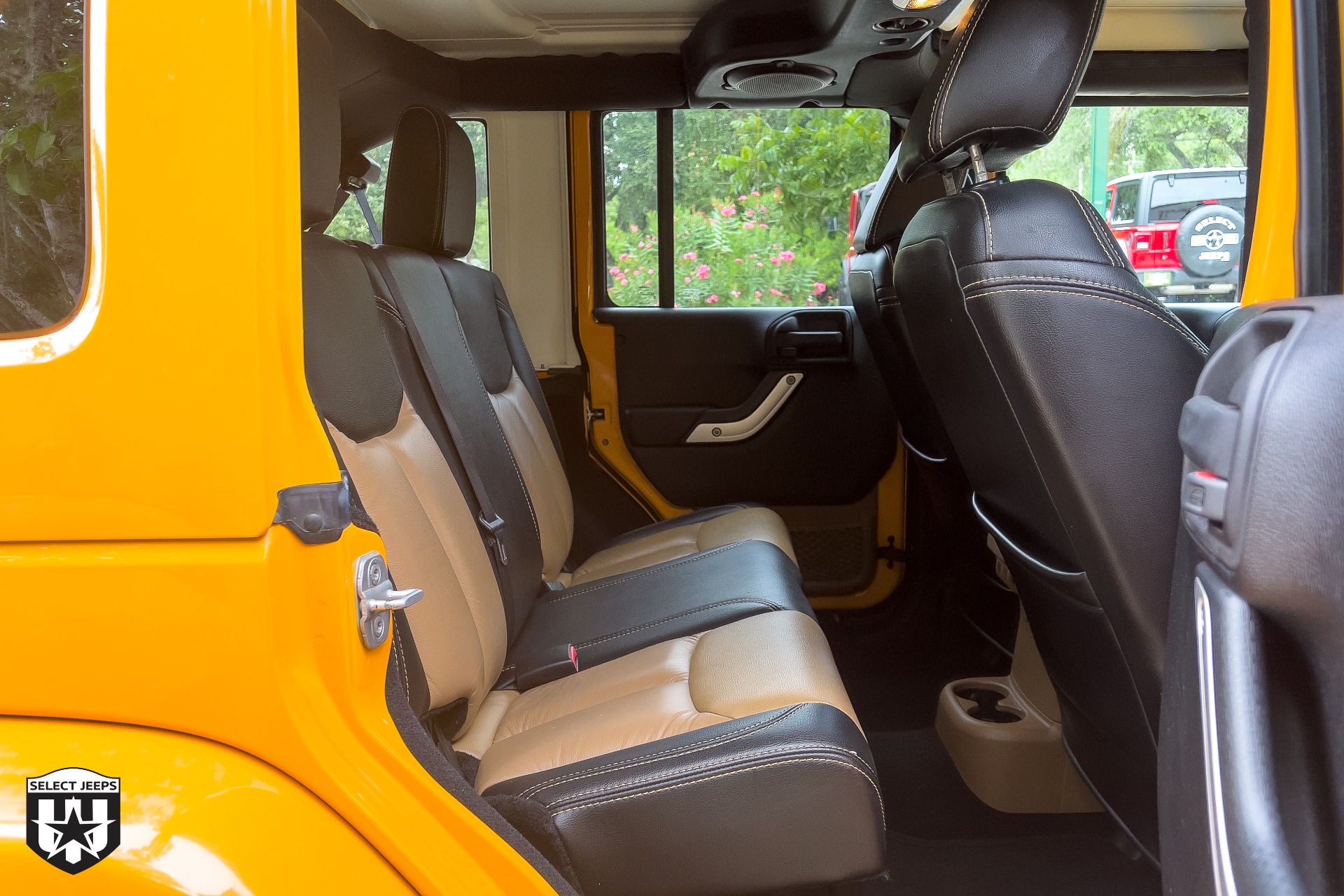 Used-2013-Jeep-Wrangler-Unlimited-Sahara