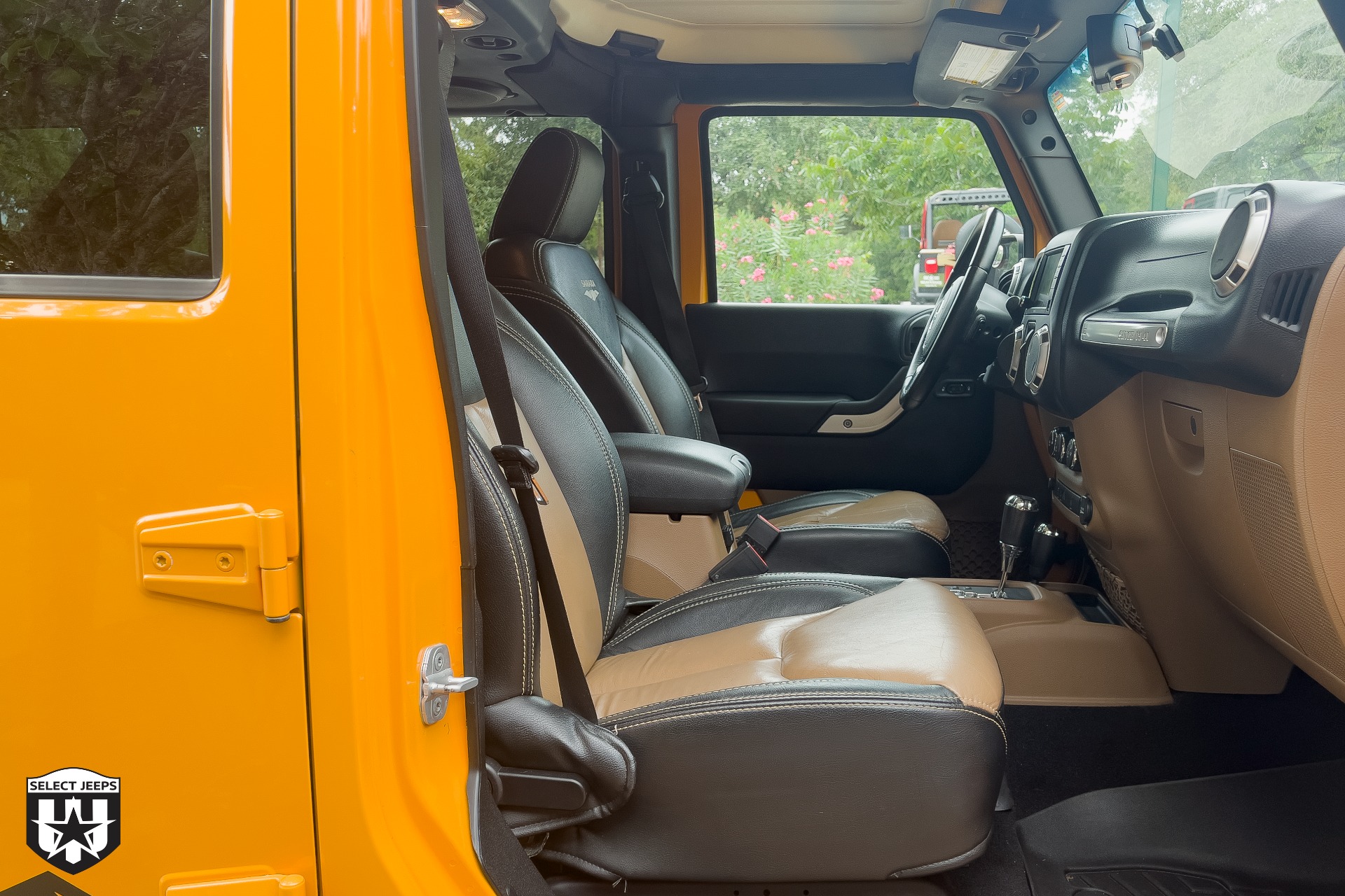 Used-2013-Jeep-Wrangler-Unlimited-Sahara