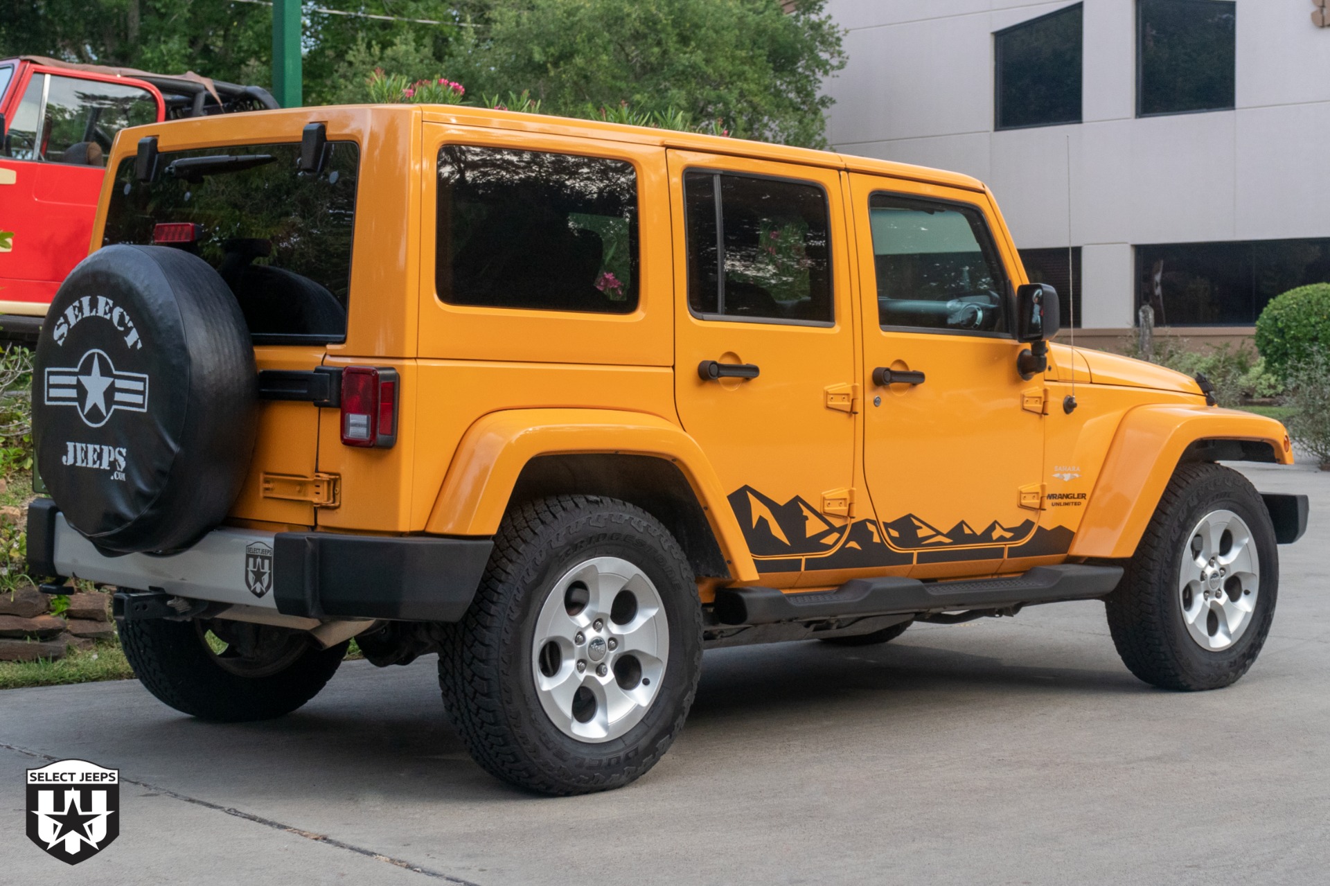 Used-2013-Jeep-Wrangler-Unlimited-Sahara