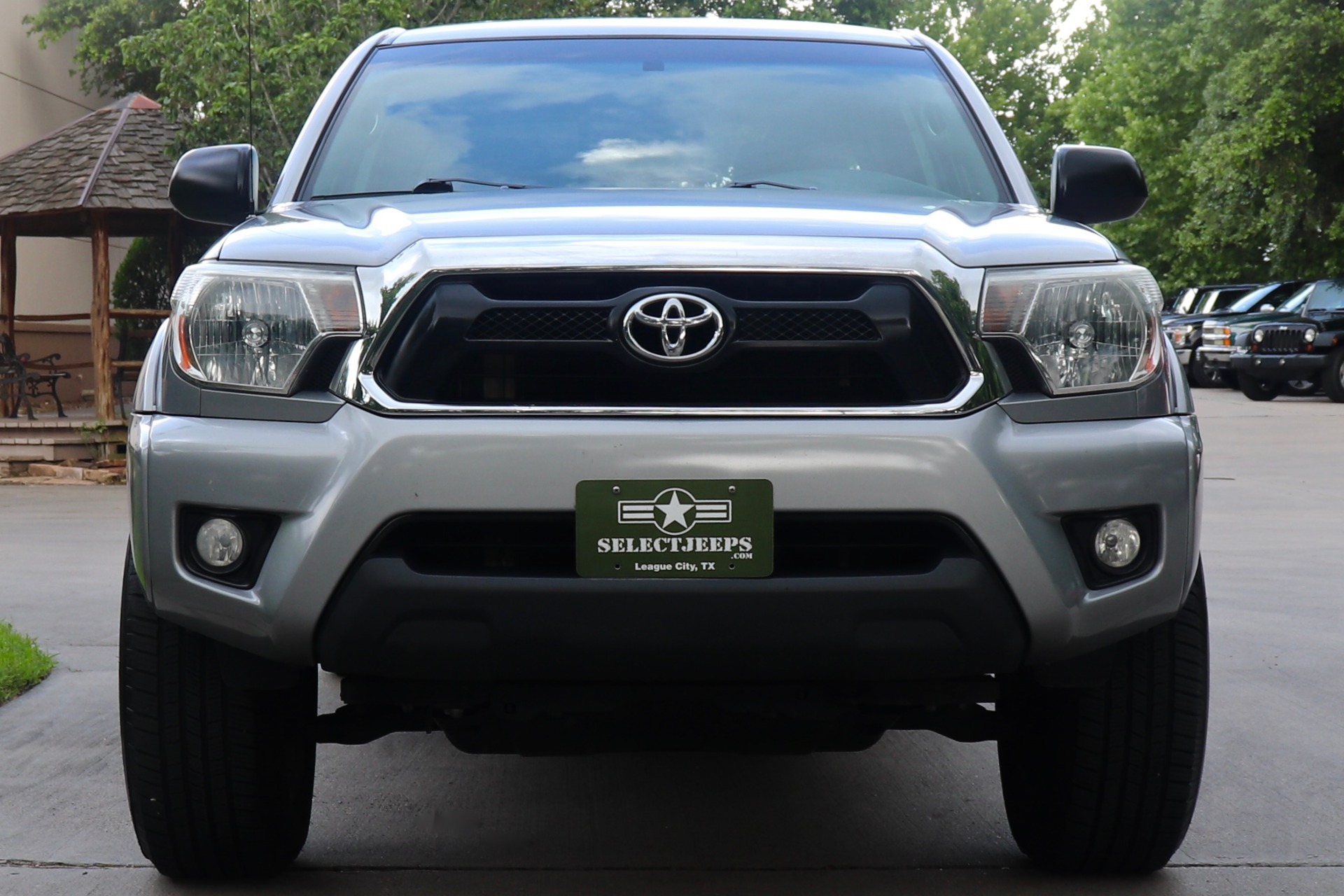 Used-2014-Toyota-Tacoma-PreRunner-V6