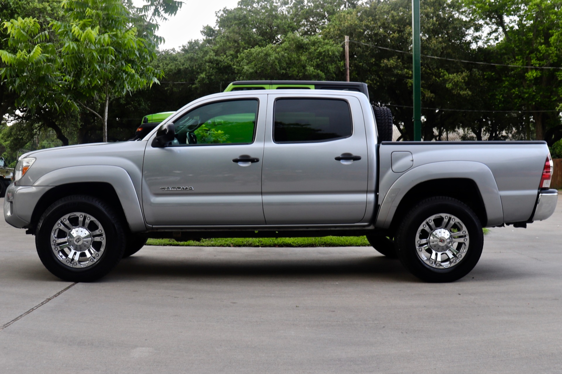 Used-2014-Toyota-Tacoma-PreRunner-V6