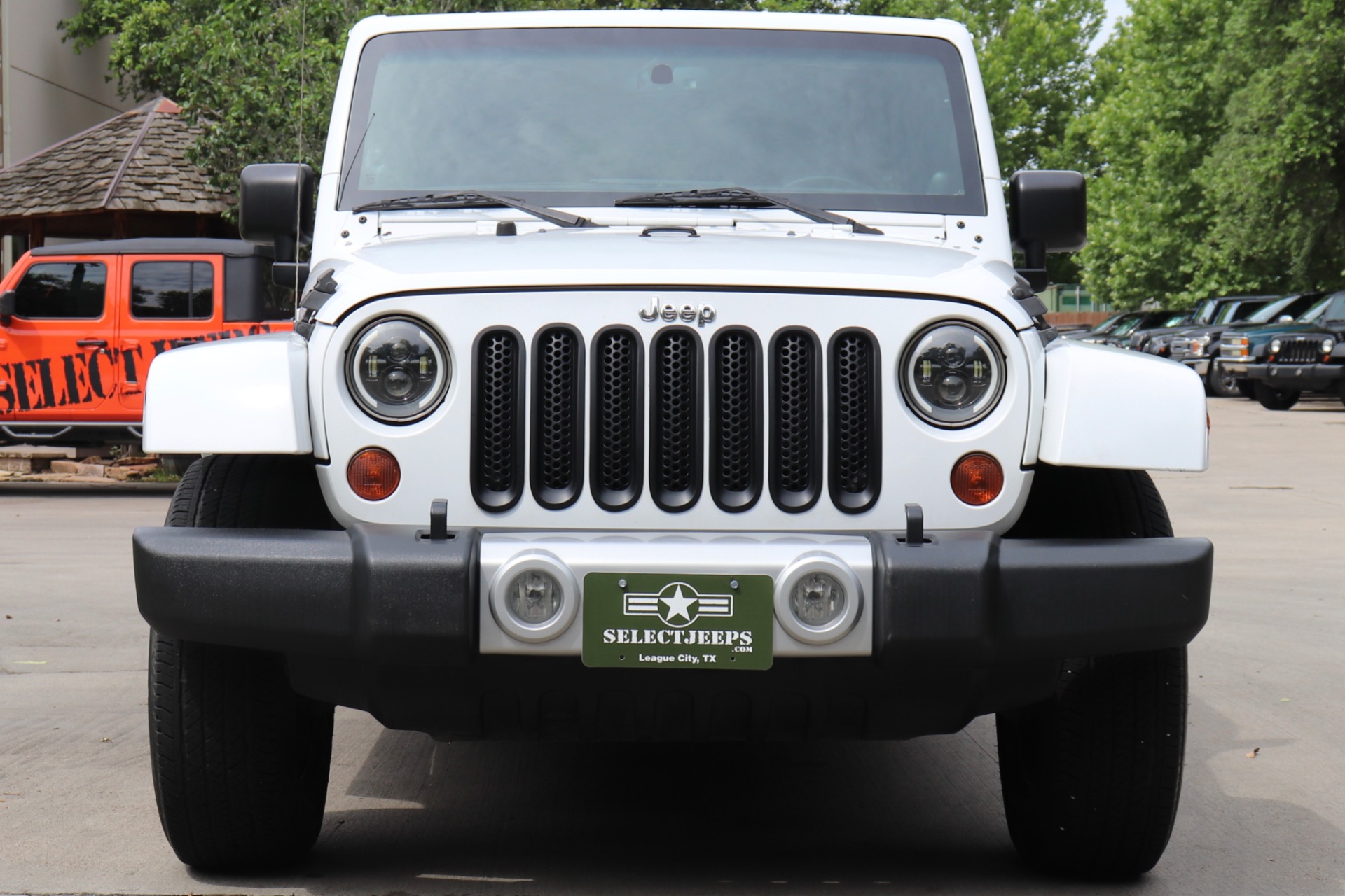 Used-2013-Jeep-Wrangler-Unlimited-Sahara