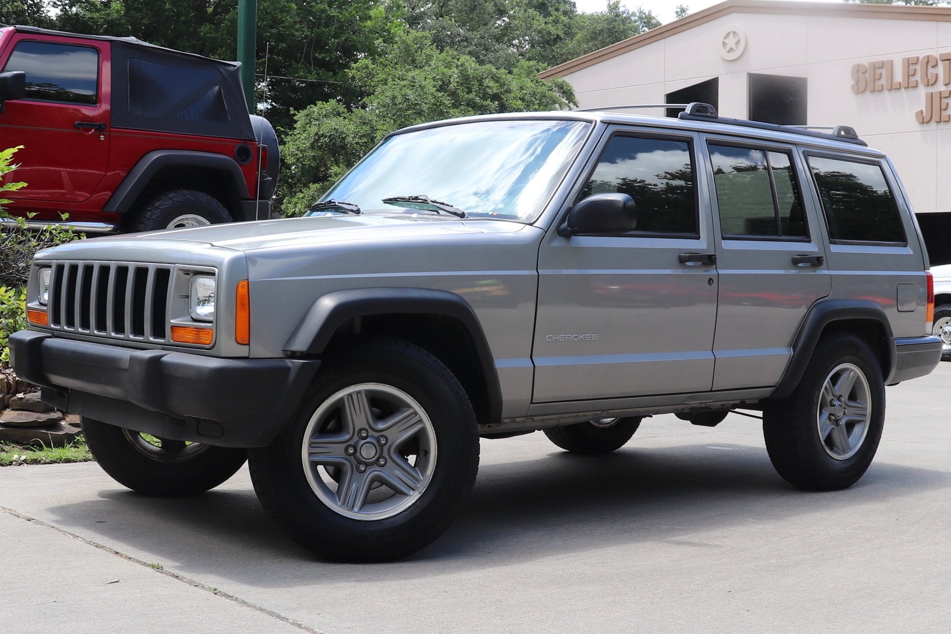 Used-2001-Jeep-Cherokee-SE
