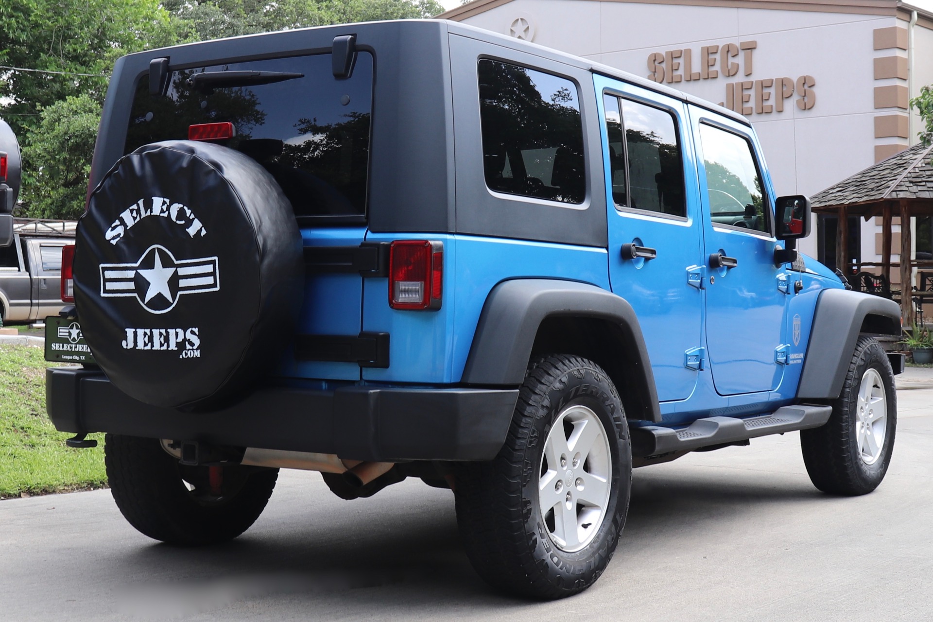 Used-2010-Jeep-Wrangler-Unlimited-Sport