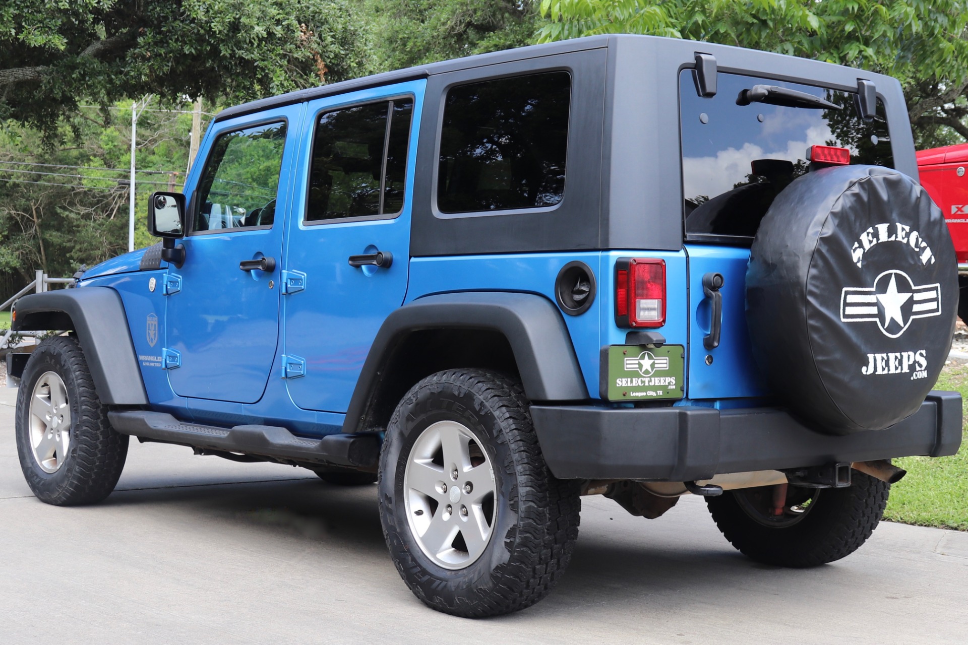 Used-2010-Jeep-Wrangler-Unlimited-Sport