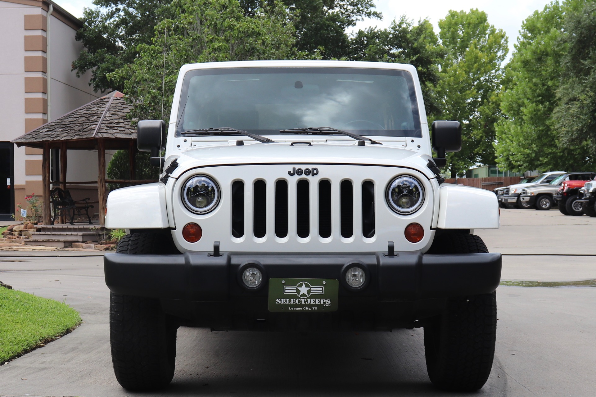 Used-2010-Jeep-Wrangler-Unlimited-Sahara