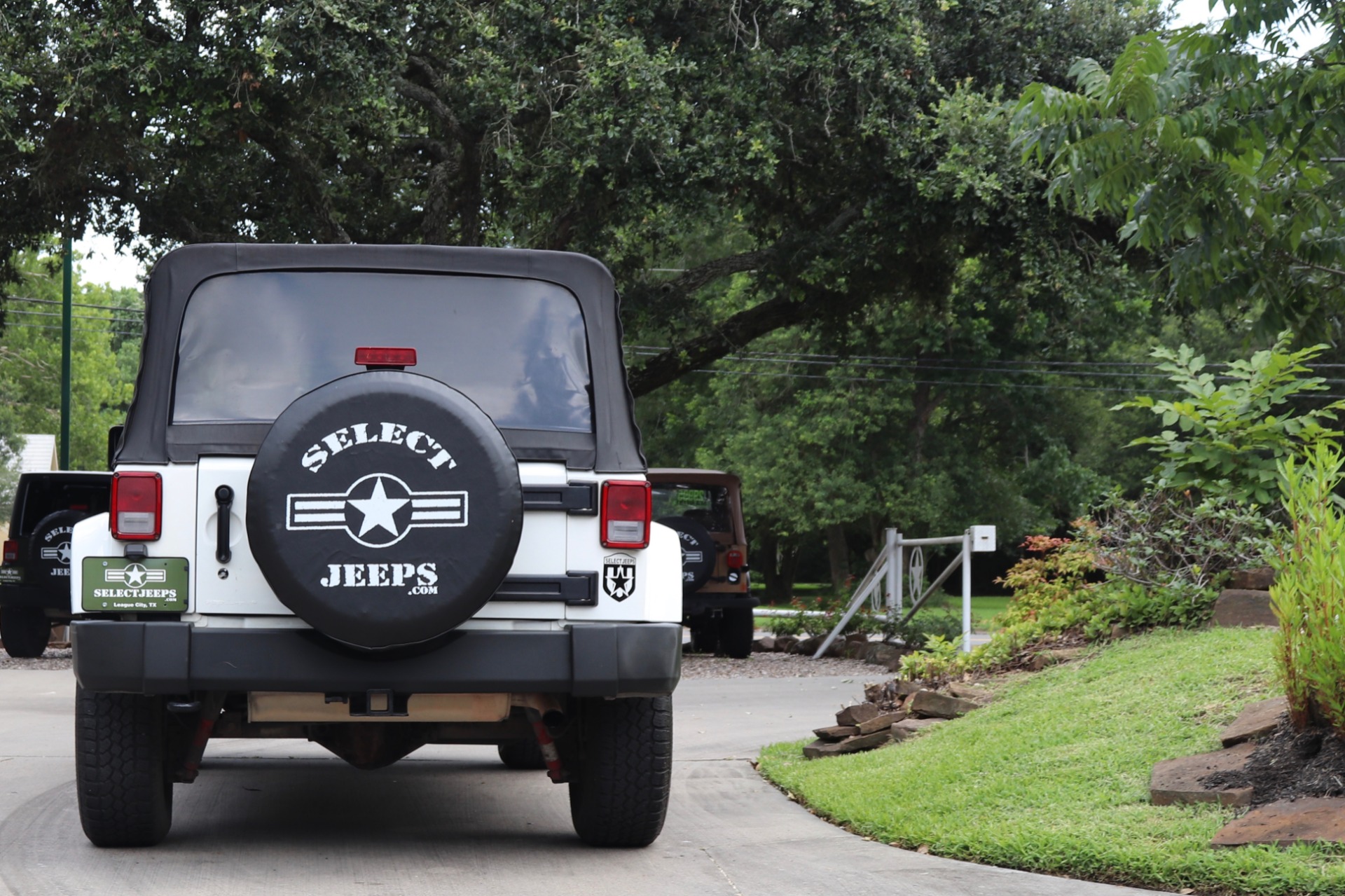 Used-2010-Jeep-Wrangler-Unlimited-Sahara