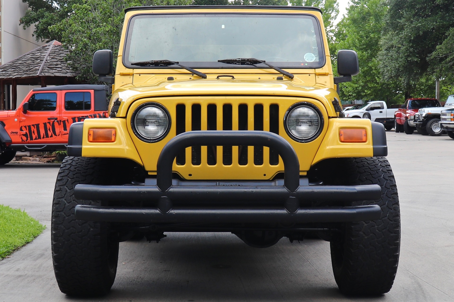 Used-2000-Jeep-Wrangler-Sahara