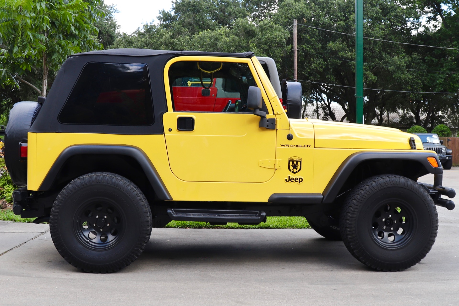 Used-2000-Jeep-Wrangler-Sahara