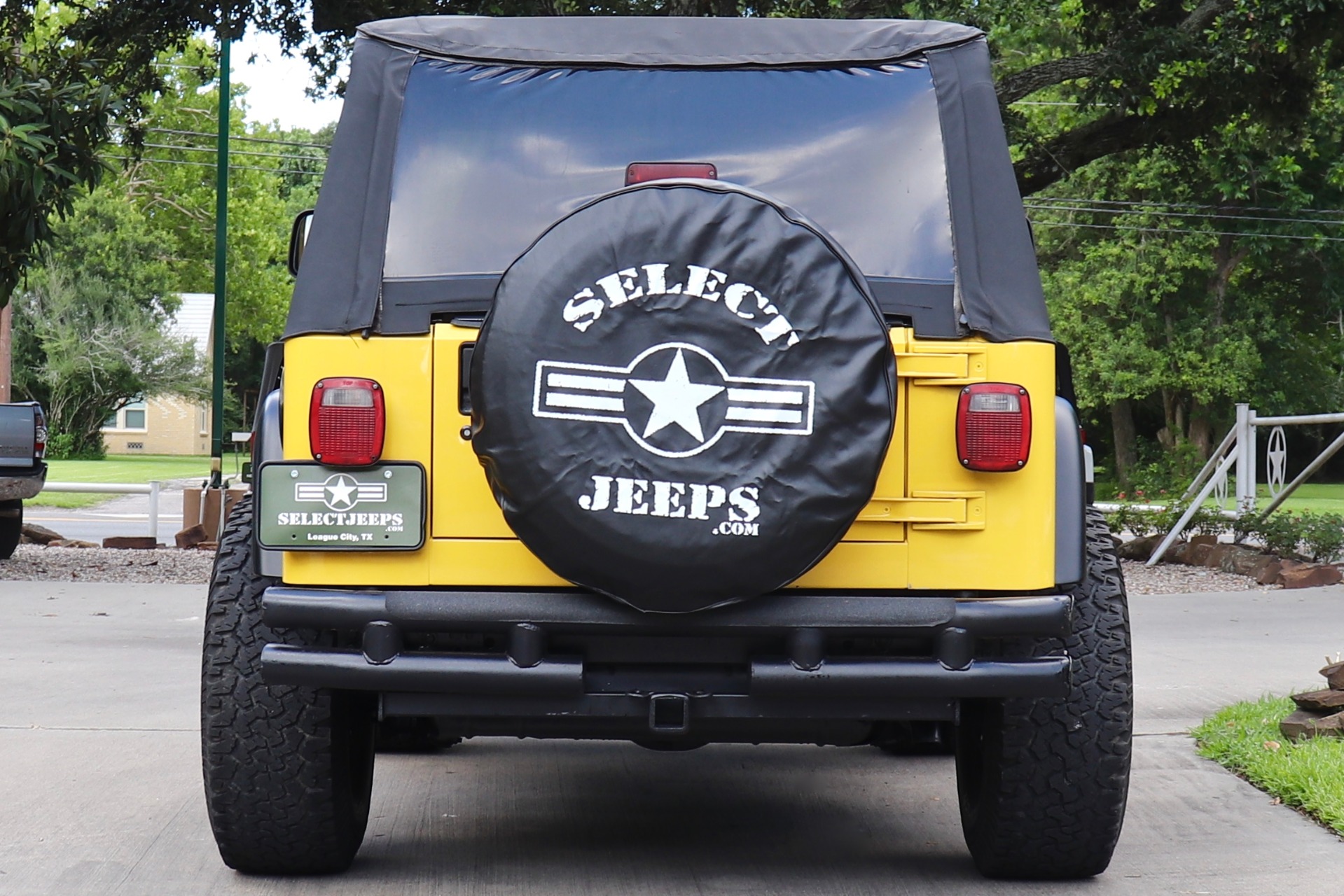 Used-2000-Jeep-Wrangler-Sahara