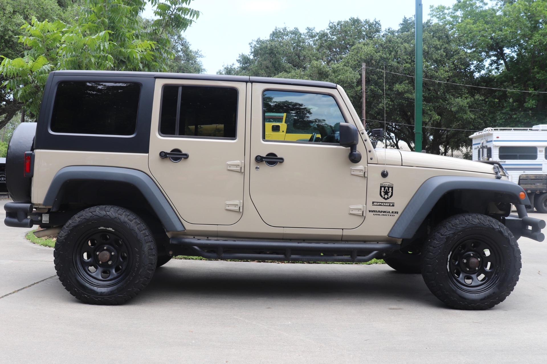 Used-2016-Jeep-Wrangler-Unlimited-Sport