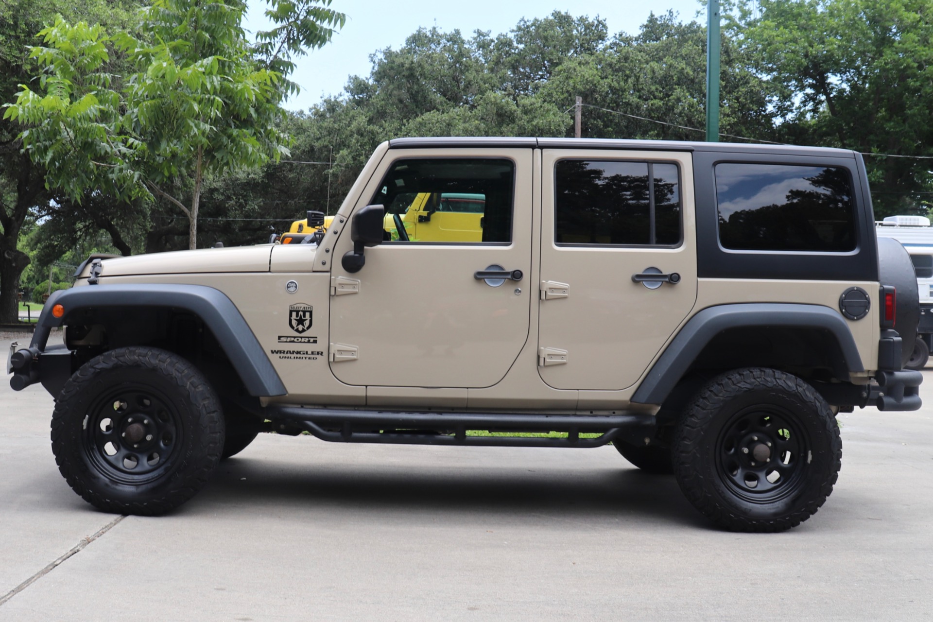 Used-2016-Jeep-Wrangler-Unlimited-Sport