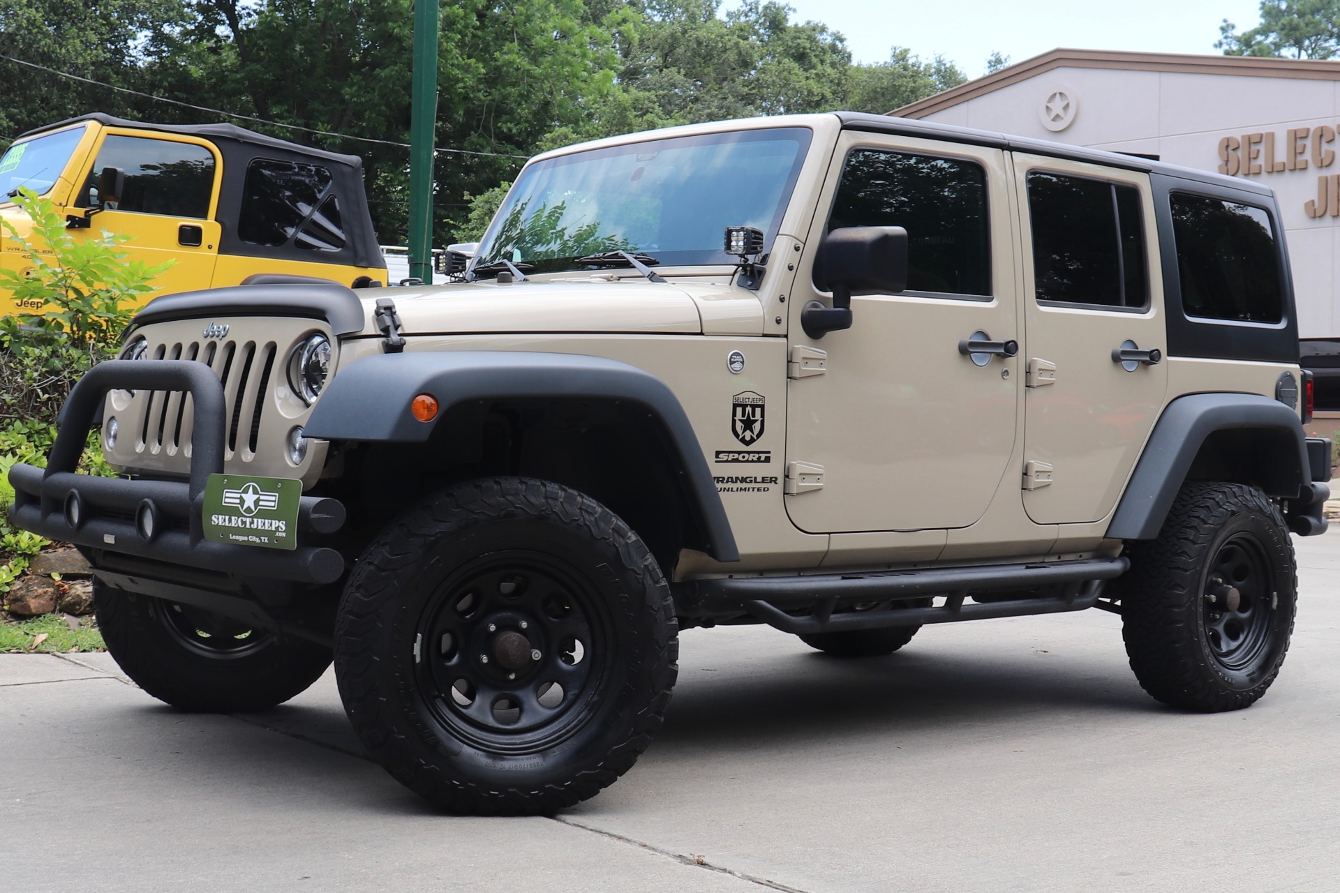 Used-2016-Jeep-Wrangler-Unlimited-Sport