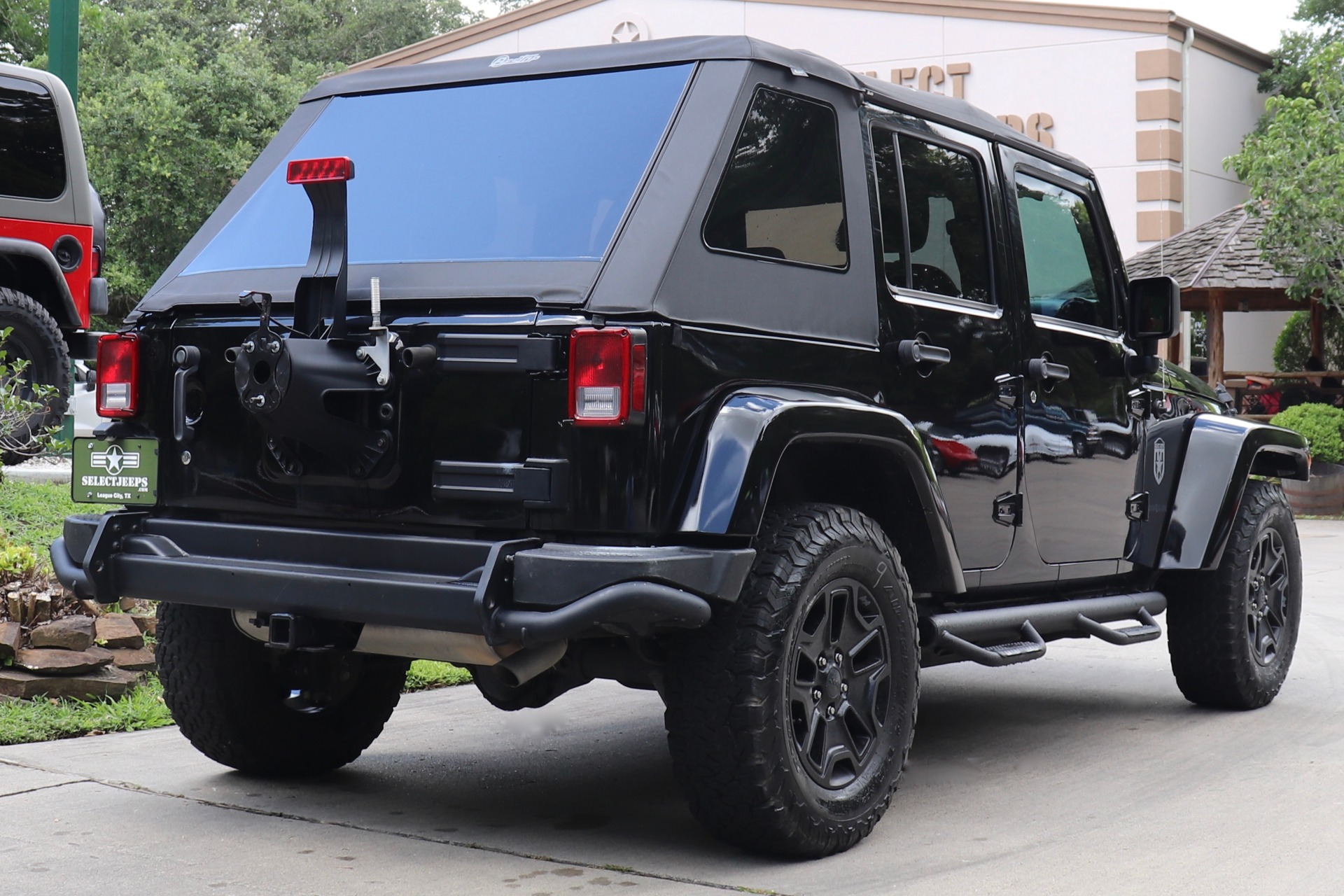 Used-2016-Jeep-Wrangler-Unlimited-Backcountry