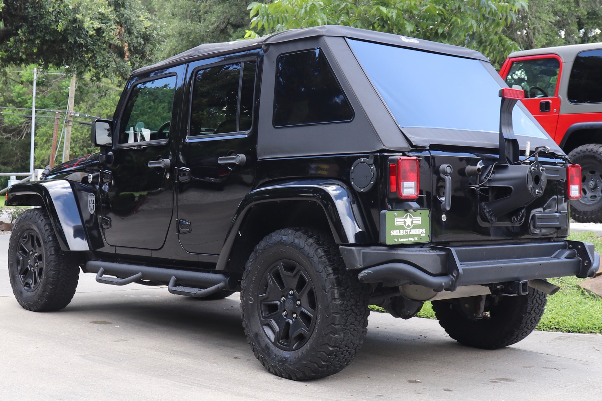 Used-2016-Jeep-Wrangler-Unlimited-Backcountry