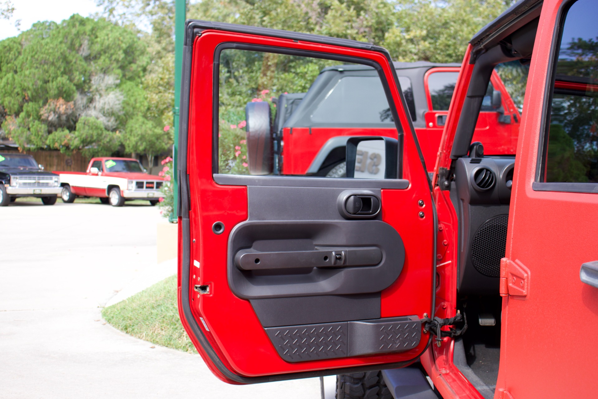 Used-2008-Jeep-Wrangler-Unlimited-X