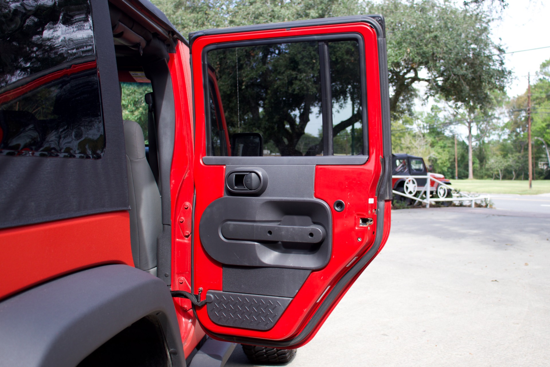 Used-2008-Jeep-Wrangler-Unlimited-X