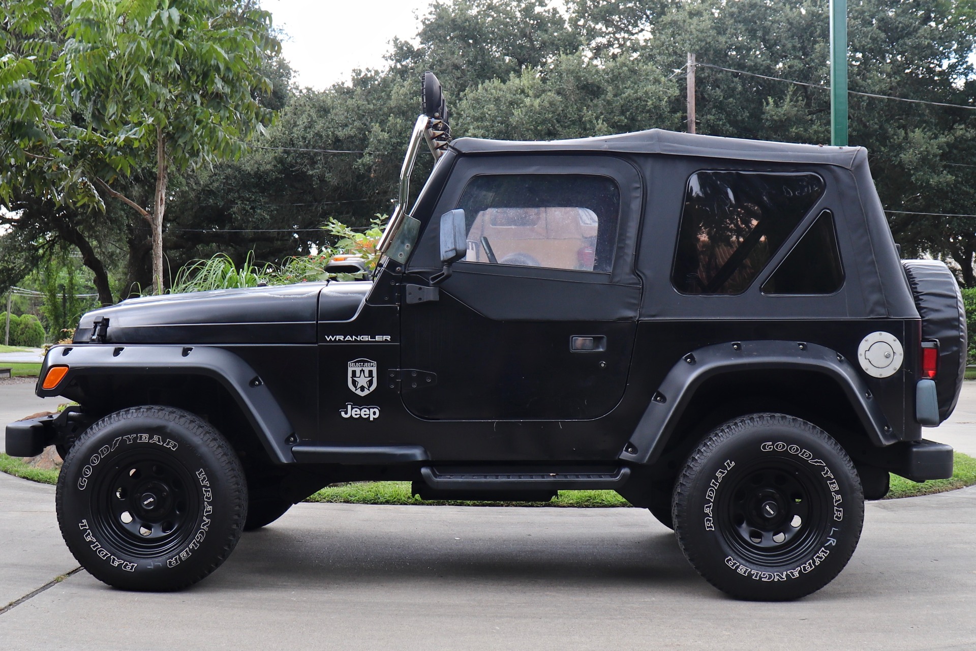 Used-1997-Jeep-Wrangler-SE