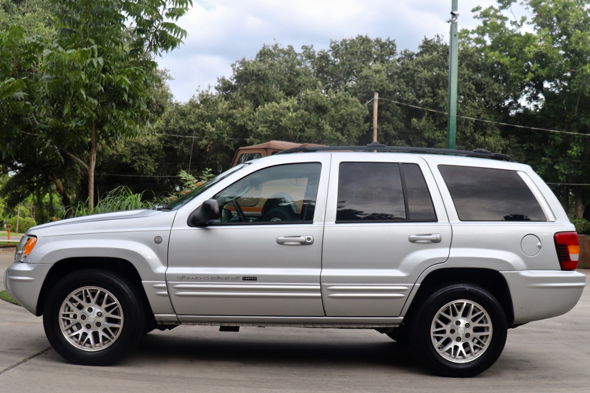 Used-2004-Jeep-Grand-Cherokee-Limited