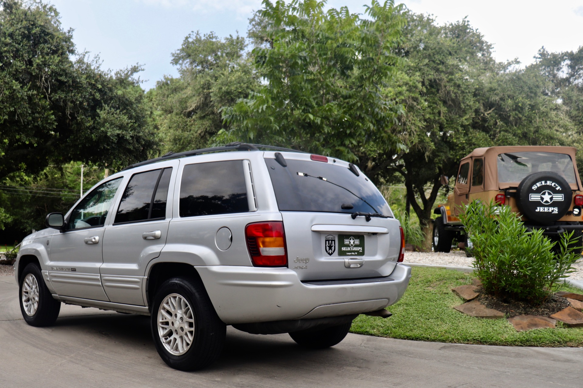 Used-2004-Jeep-Grand-Cherokee-Limited