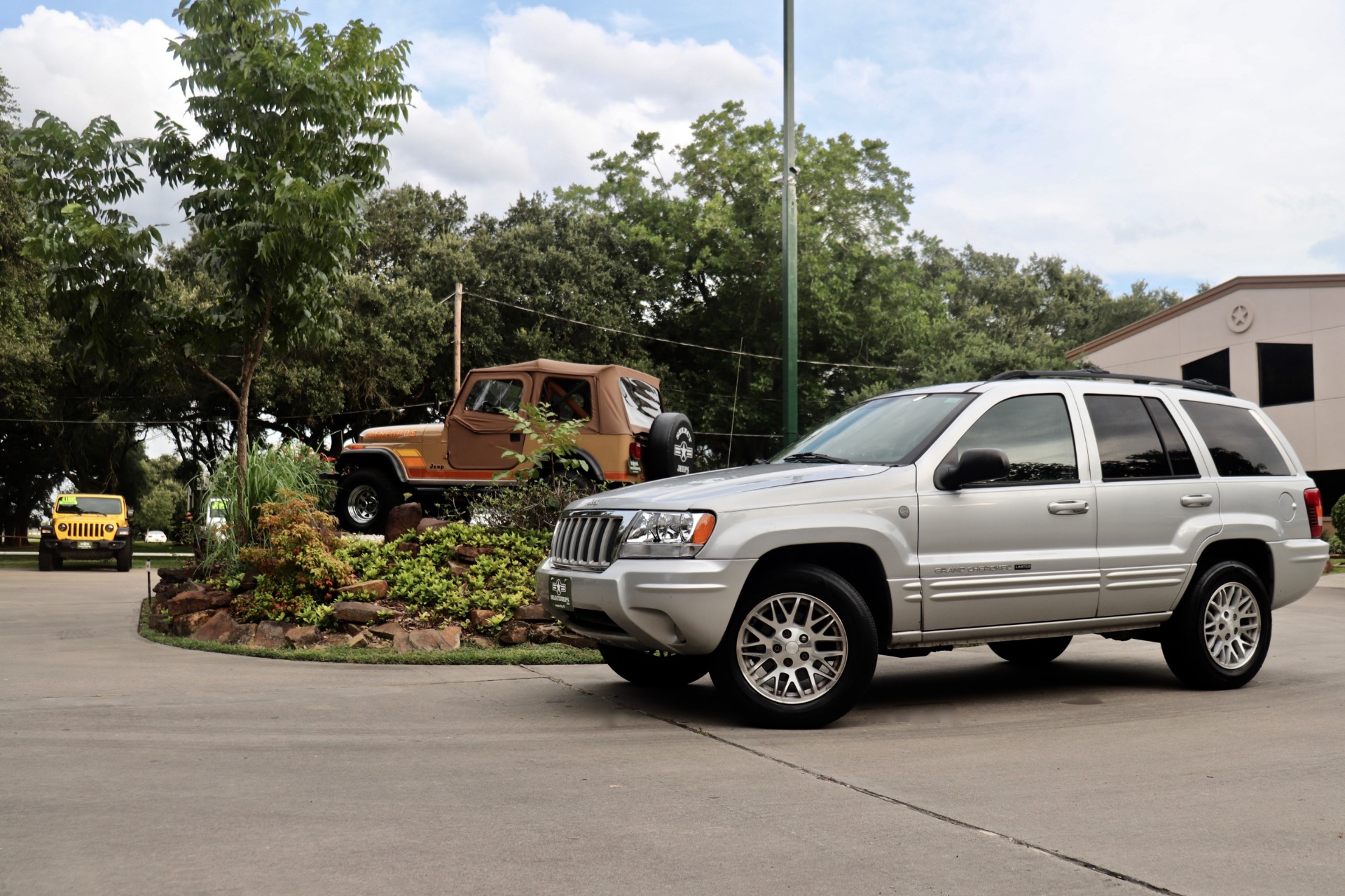 Used-2004-Jeep-Grand-Cherokee-Limited