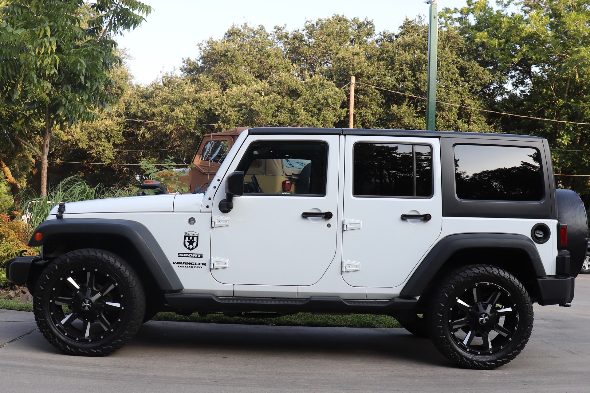 Used-2015-Jeep-Wrangler-Unlimited-Sport