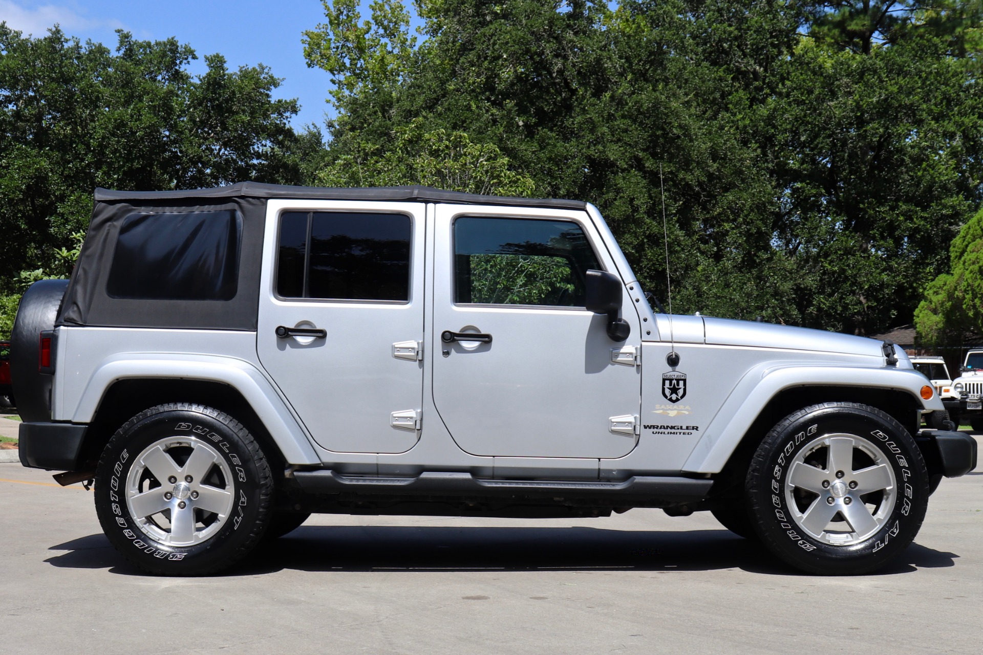 Used-2008-Jeep-Wrangler-Unlimited-Sahara