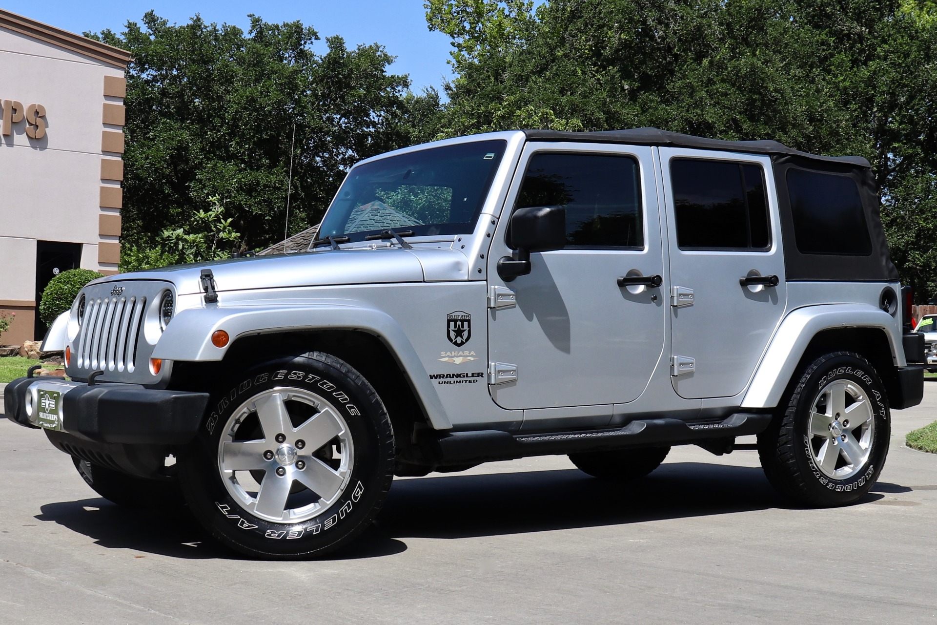 Used-2008-Jeep-Wrangler-Unlimited-Sahara