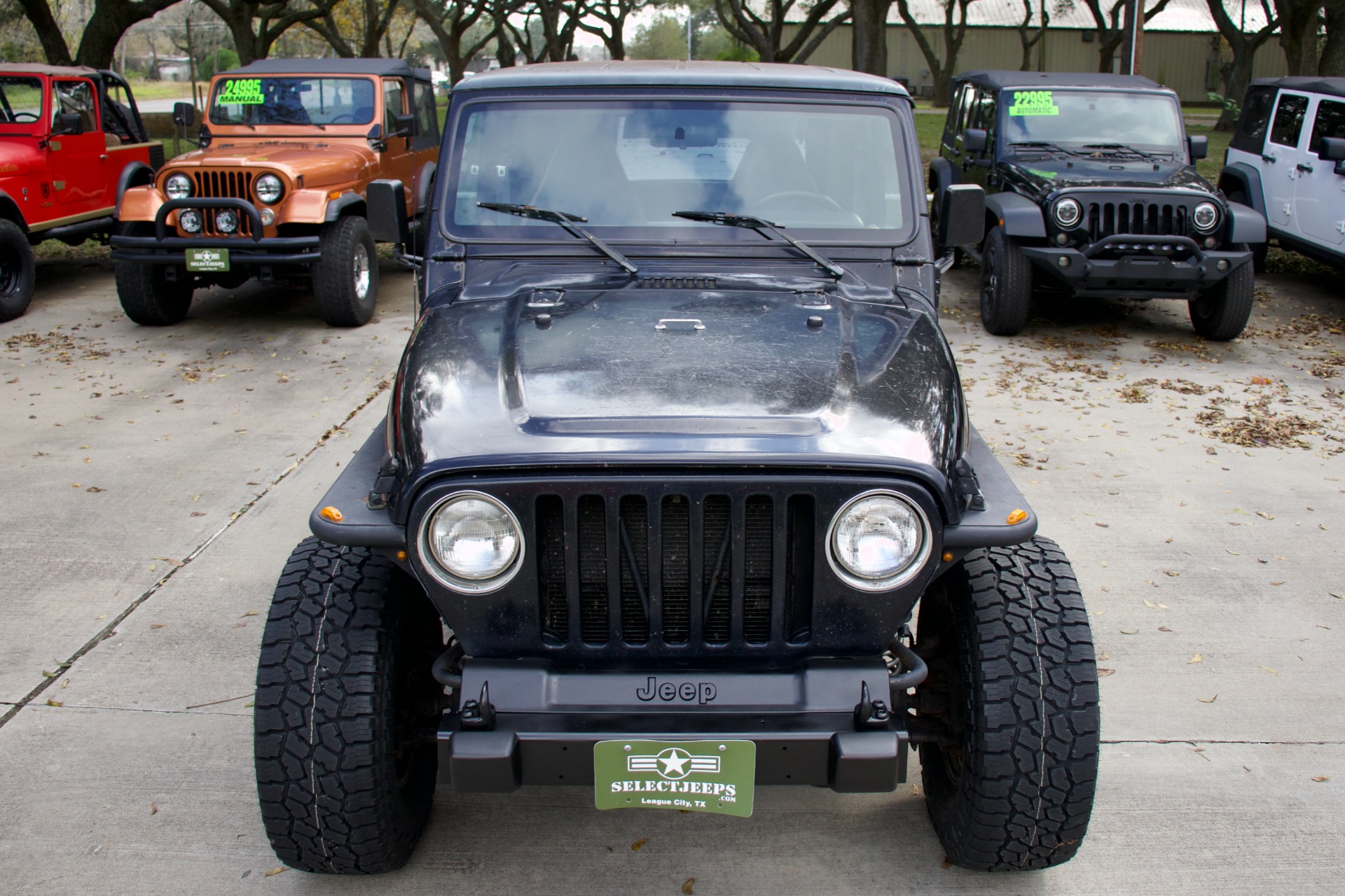 Used-2000-Jeep-Wrangler-Sahara